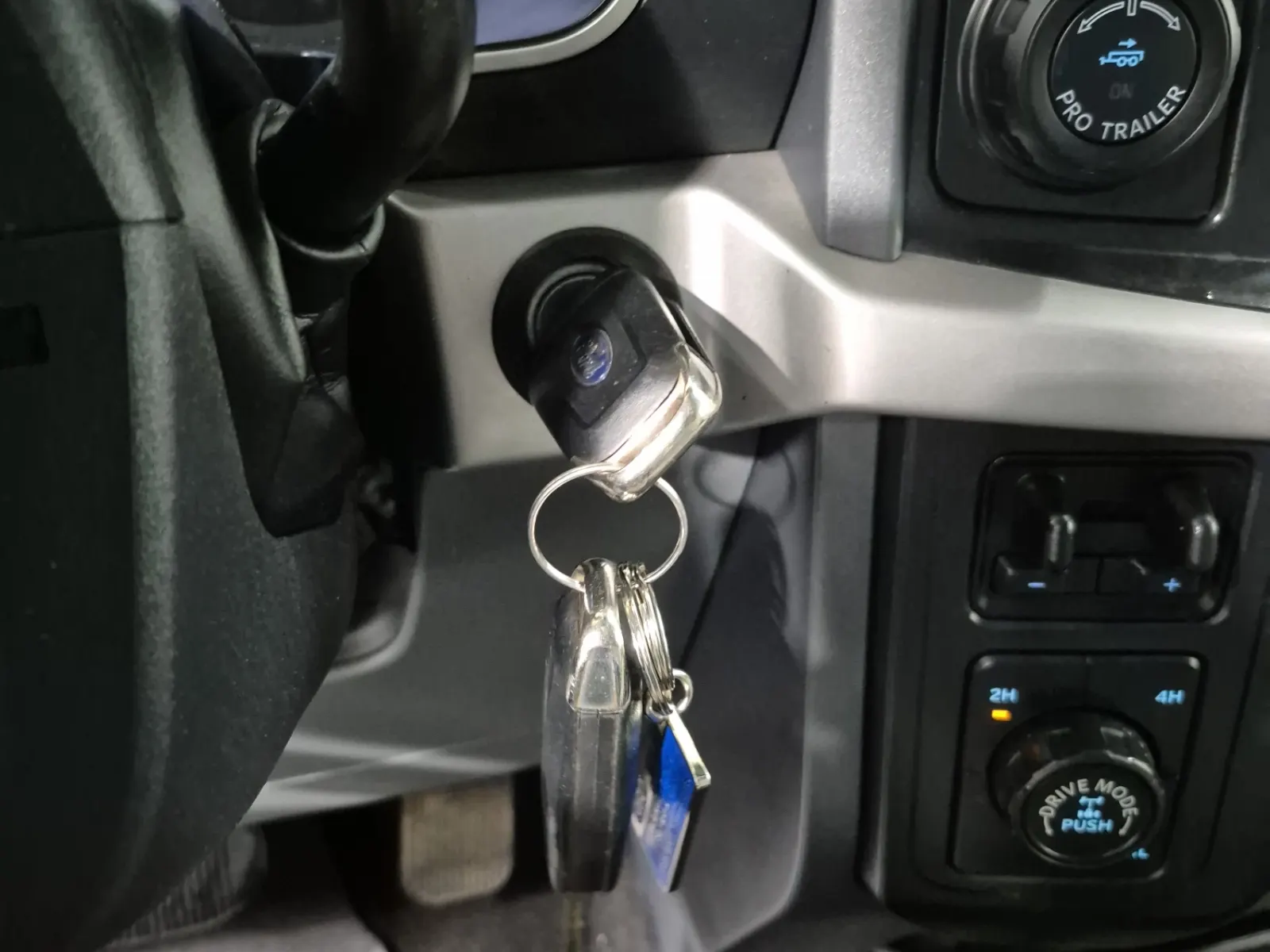 Keys/Fobs/Manual Photo