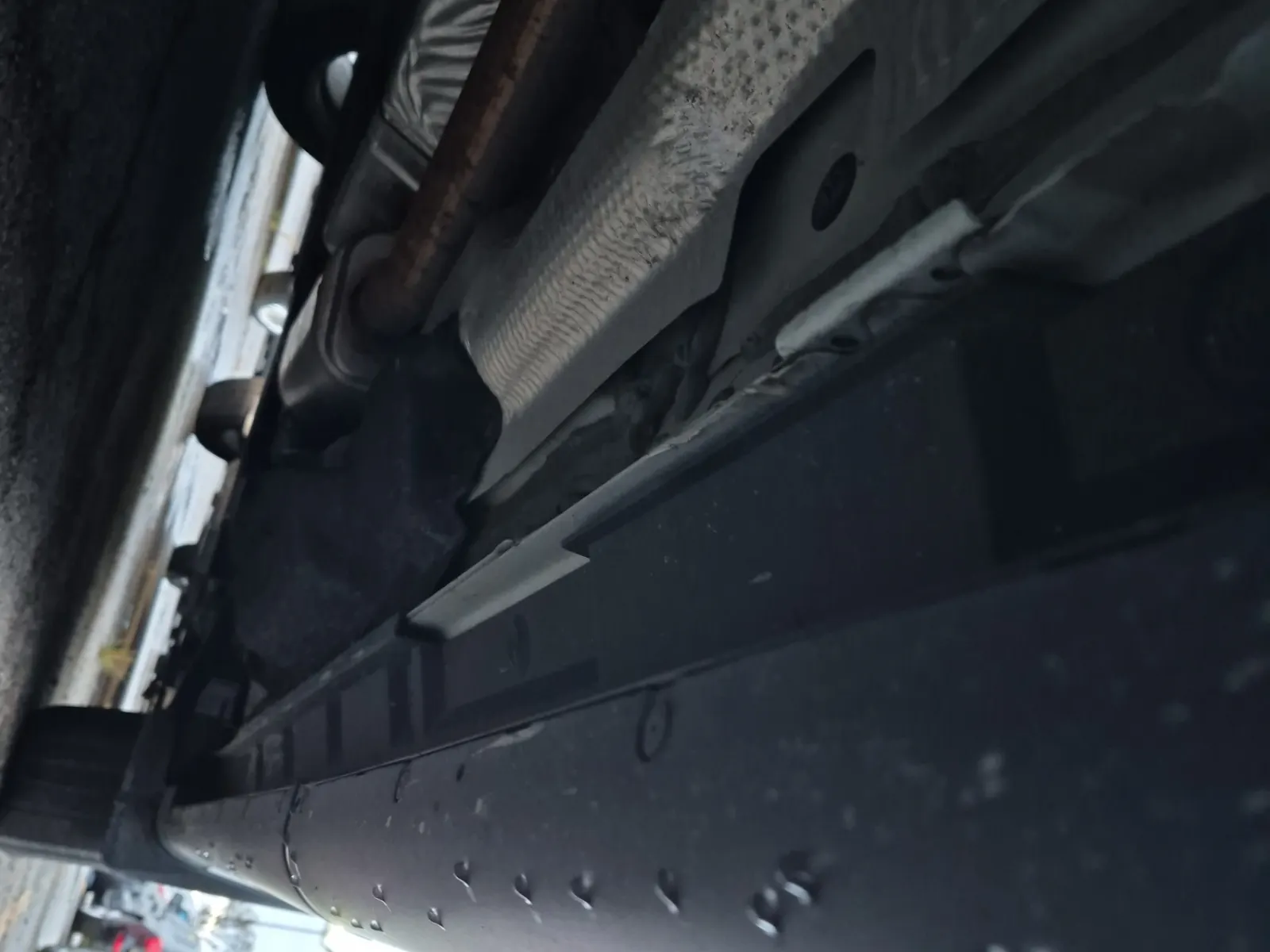 Undercarriage - Passenger Photo