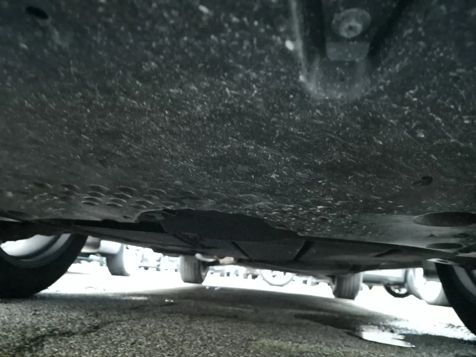 Undercarriage - Front Photo