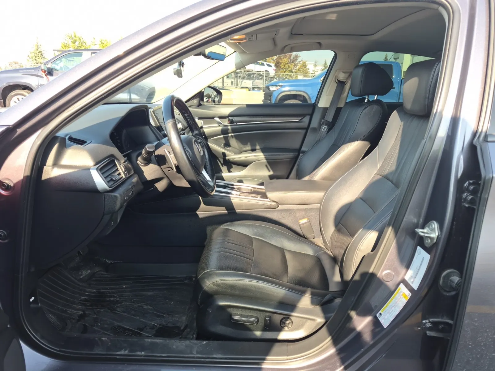 Front Interior Photo