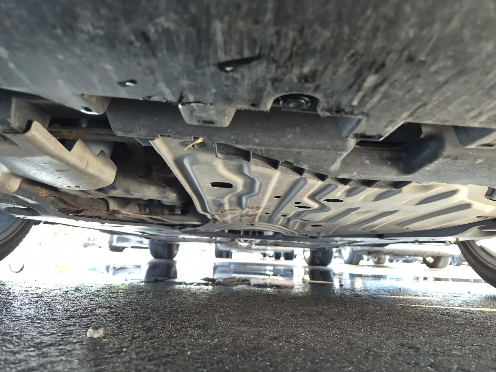 Undercarriage - Front Photo