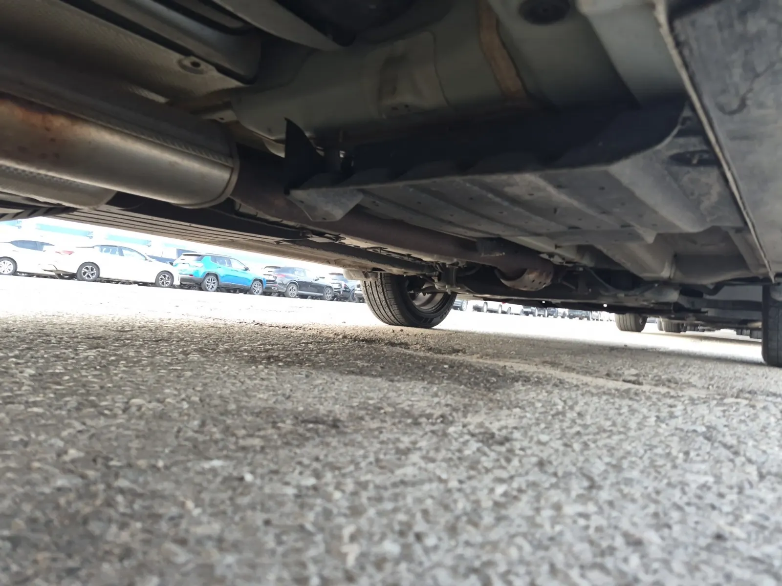 Undercarriage - Passenger Photo
