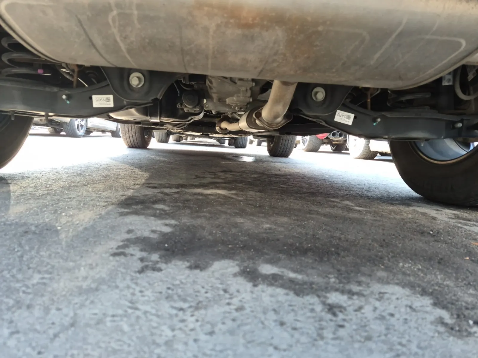 Undercarriage - Rear Photo