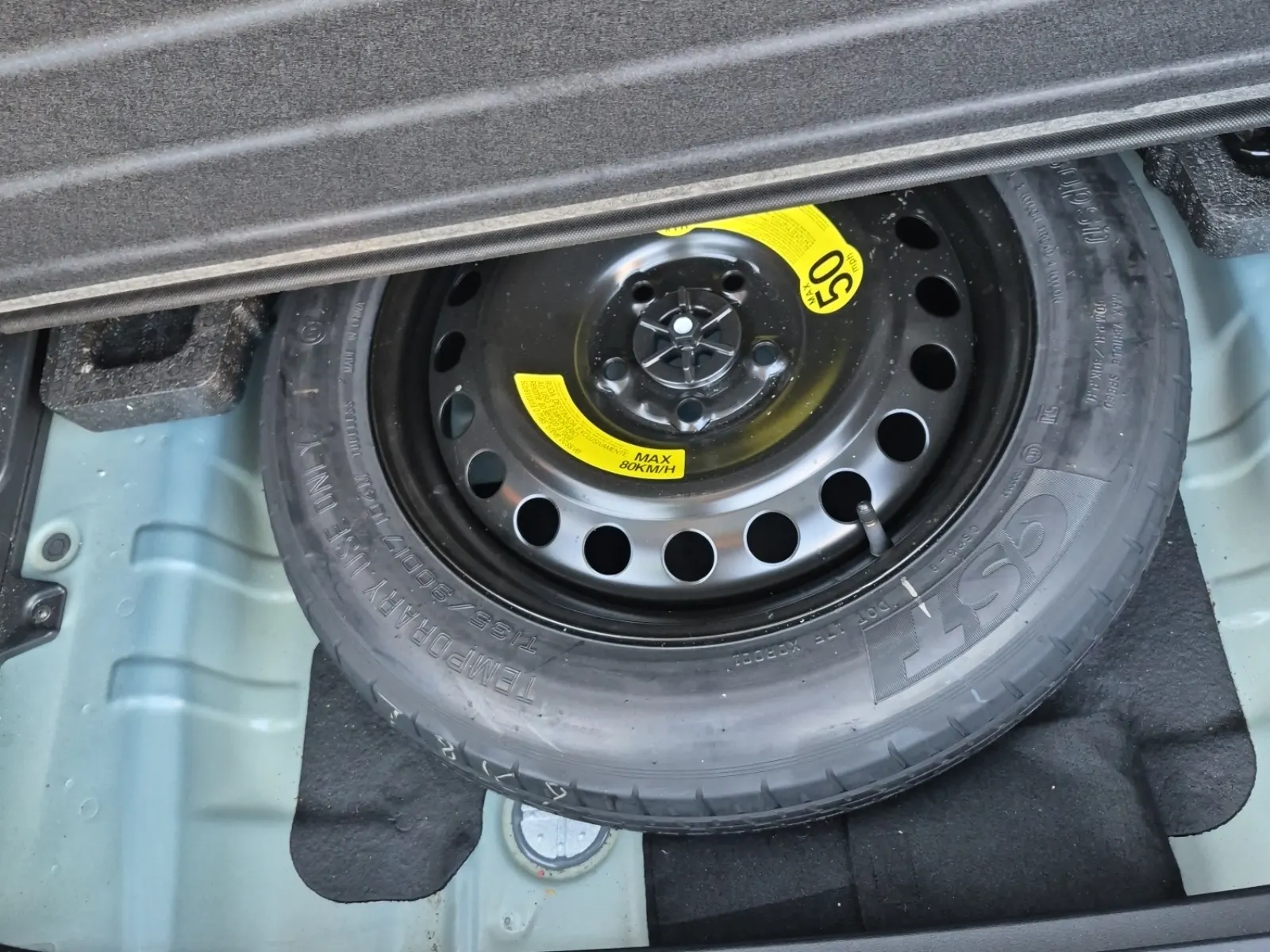 Spare Tire & Wheel Photo