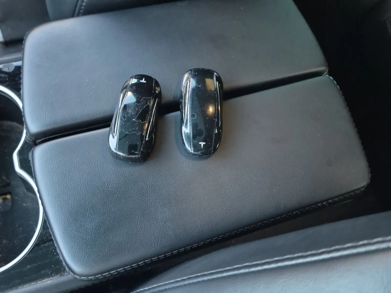 Keys/Fobs/Manual Photo