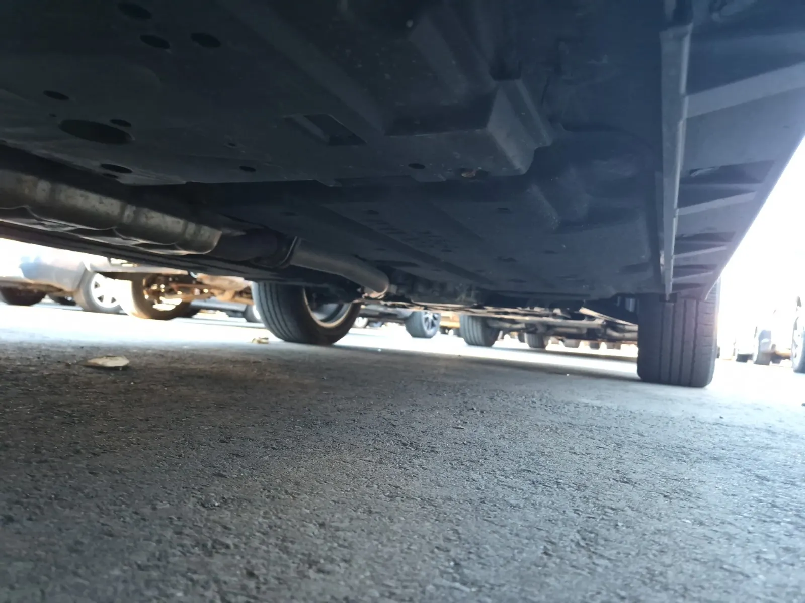 Undercarriage - Passenger Photo