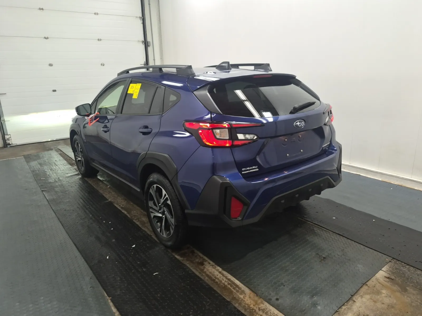 Driver Rear 3/4 Photo