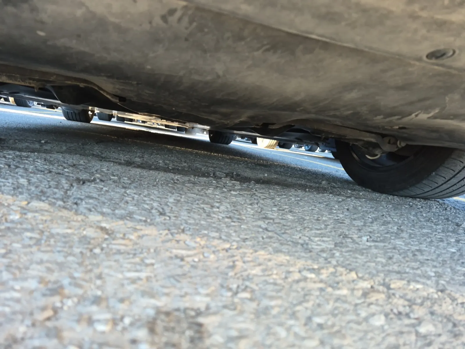Undercarriage - Rear Photo