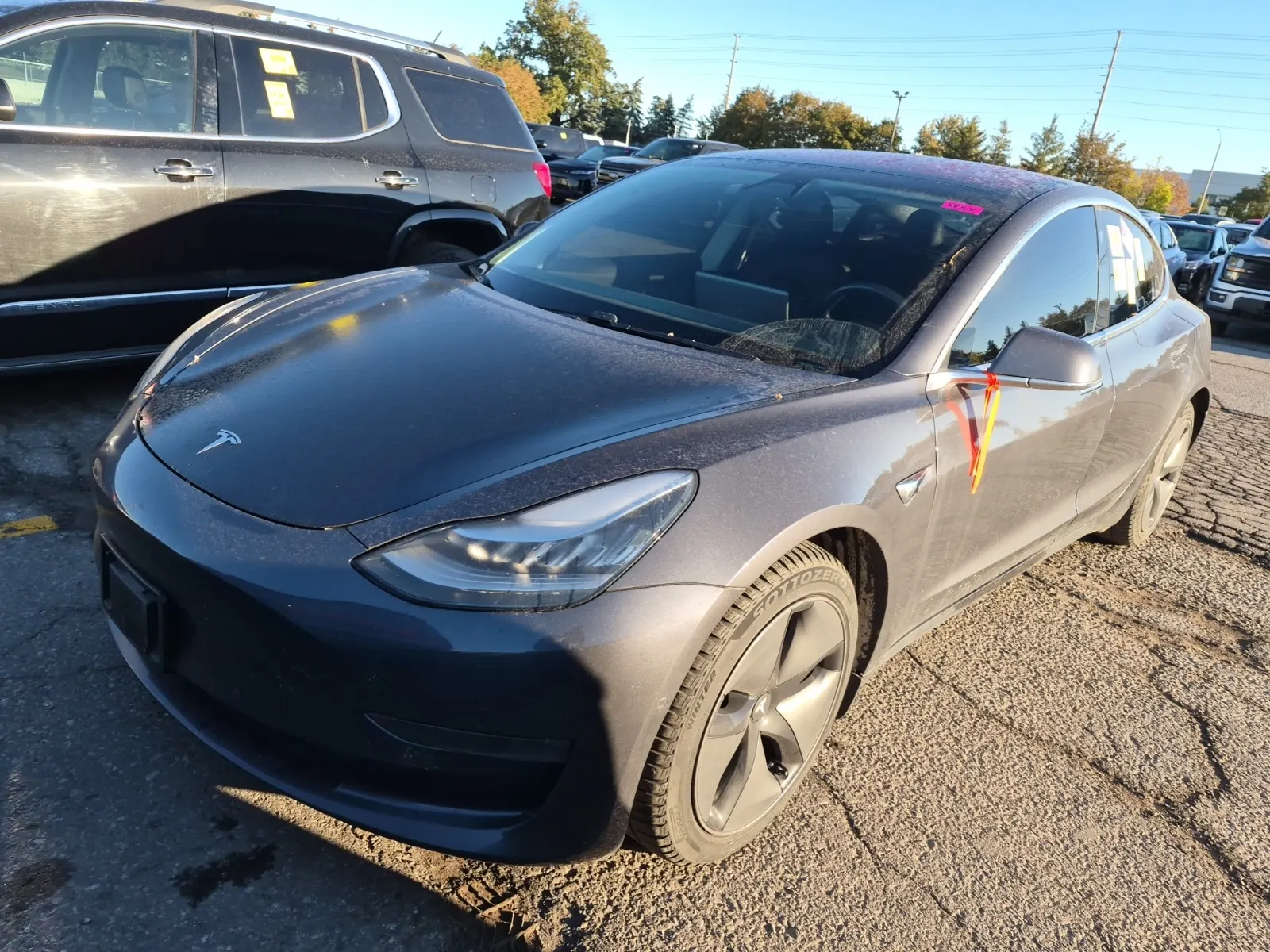 Front driver 3/4 photo