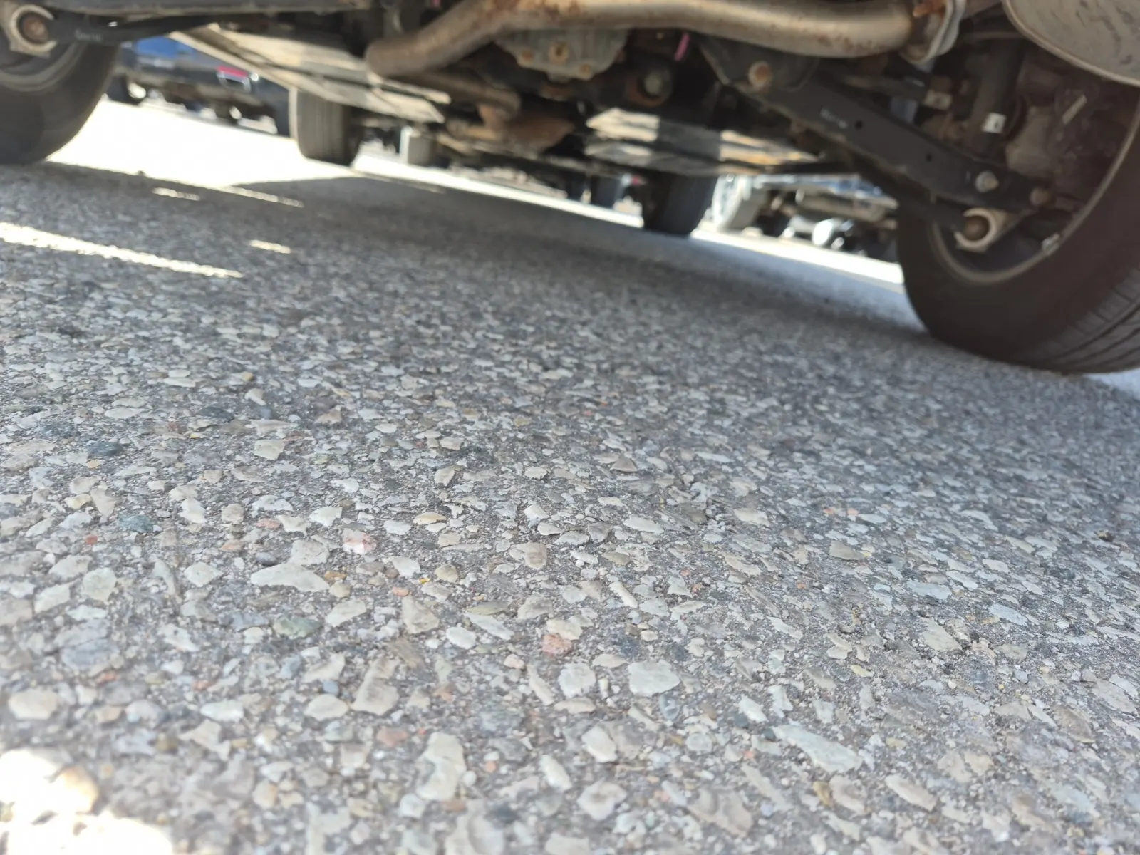Undercarriage - Rear Photo