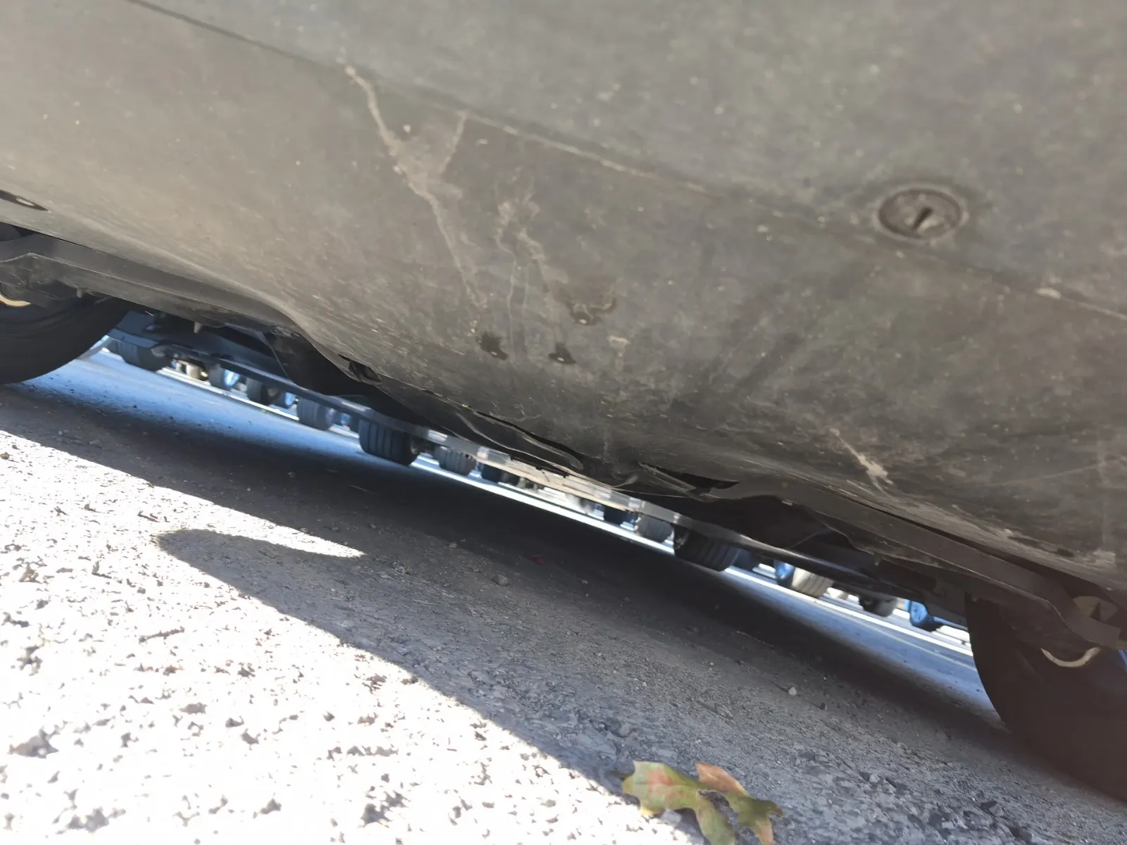 Undercarriage - Rear Photo