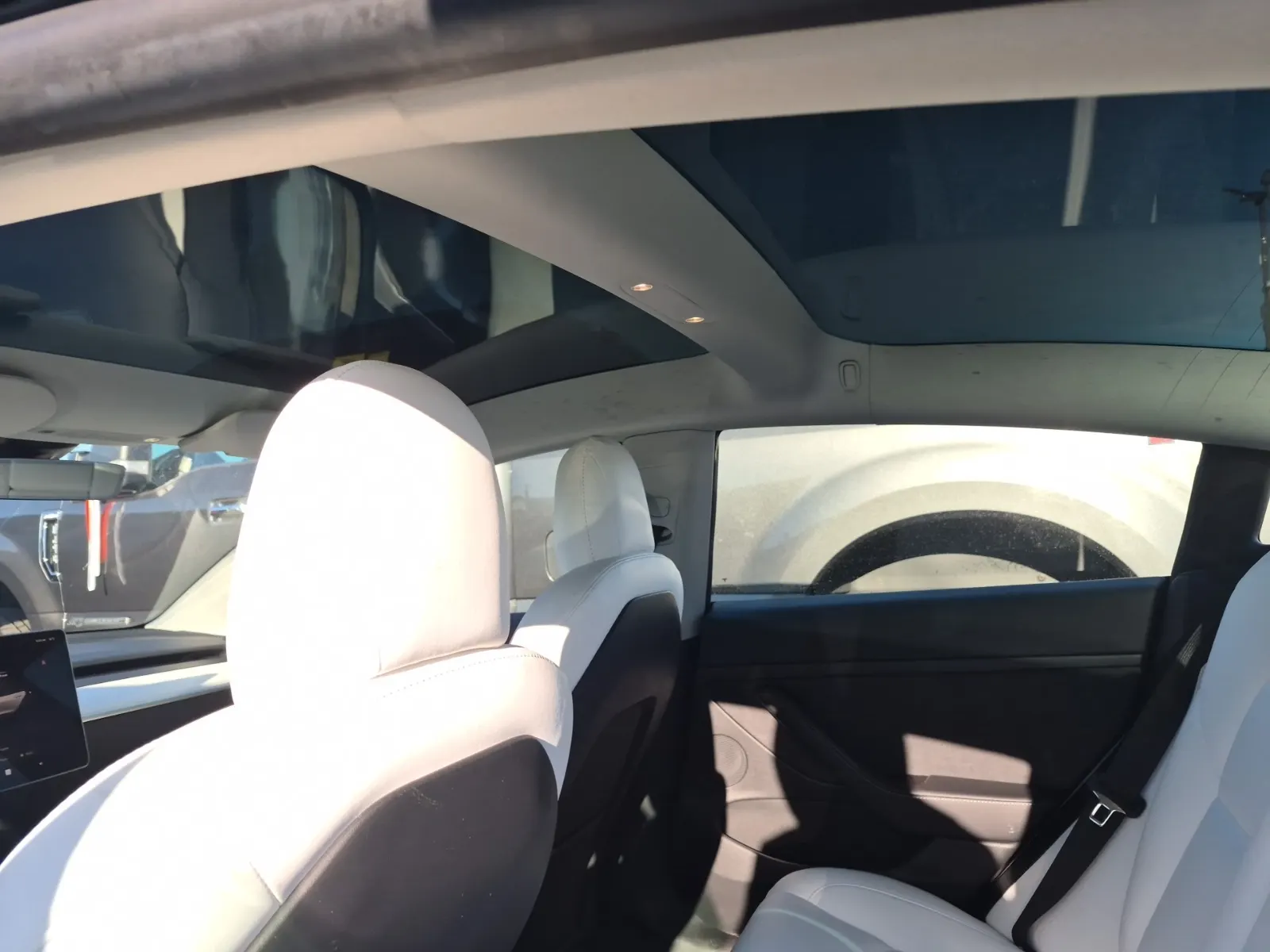 Interior Roof Photo