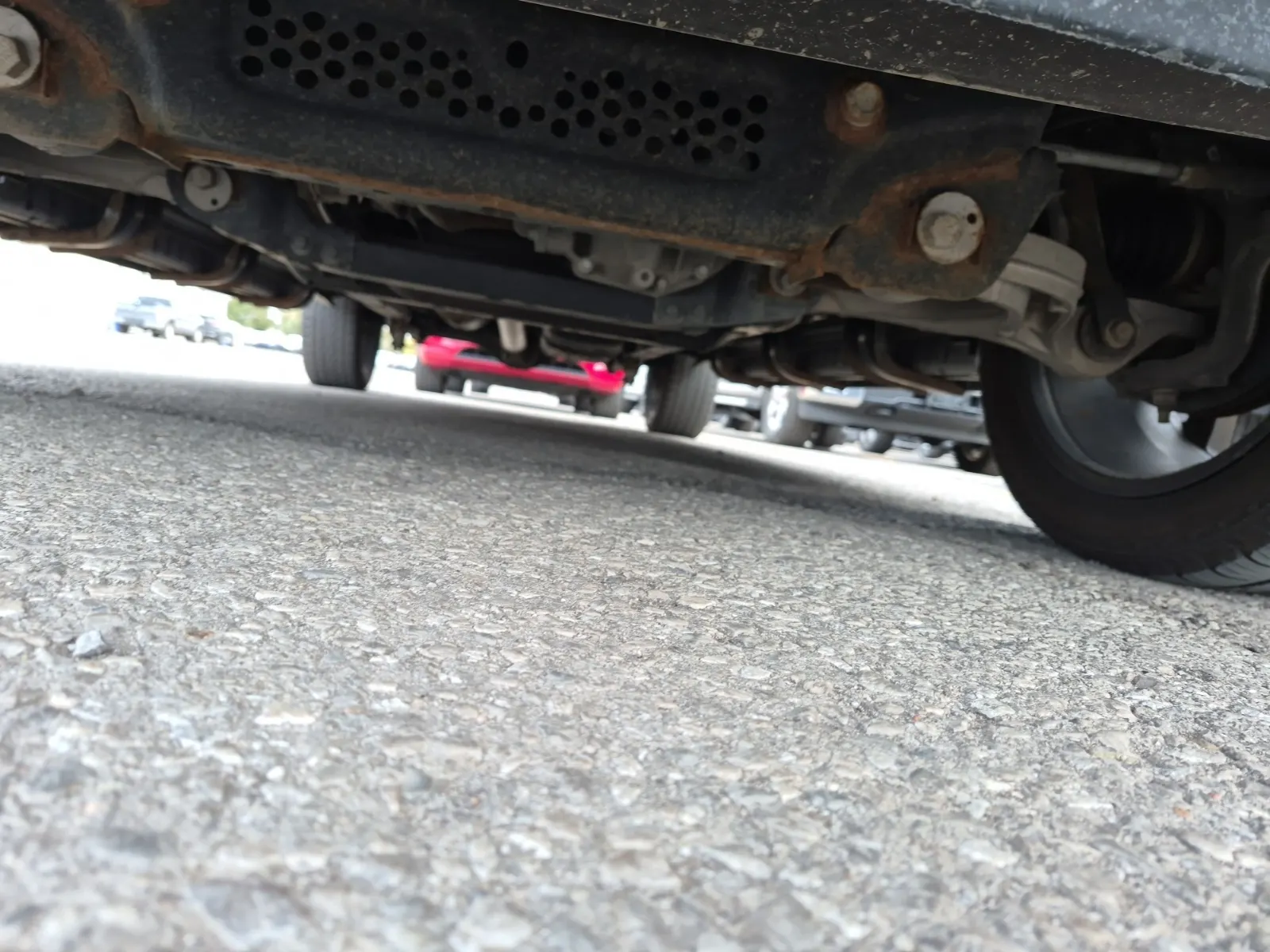 Undercarriage - Front Photo