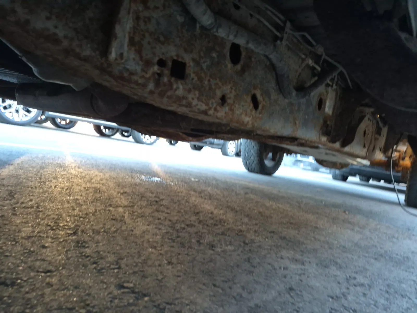Undercarriage - Driver Photo