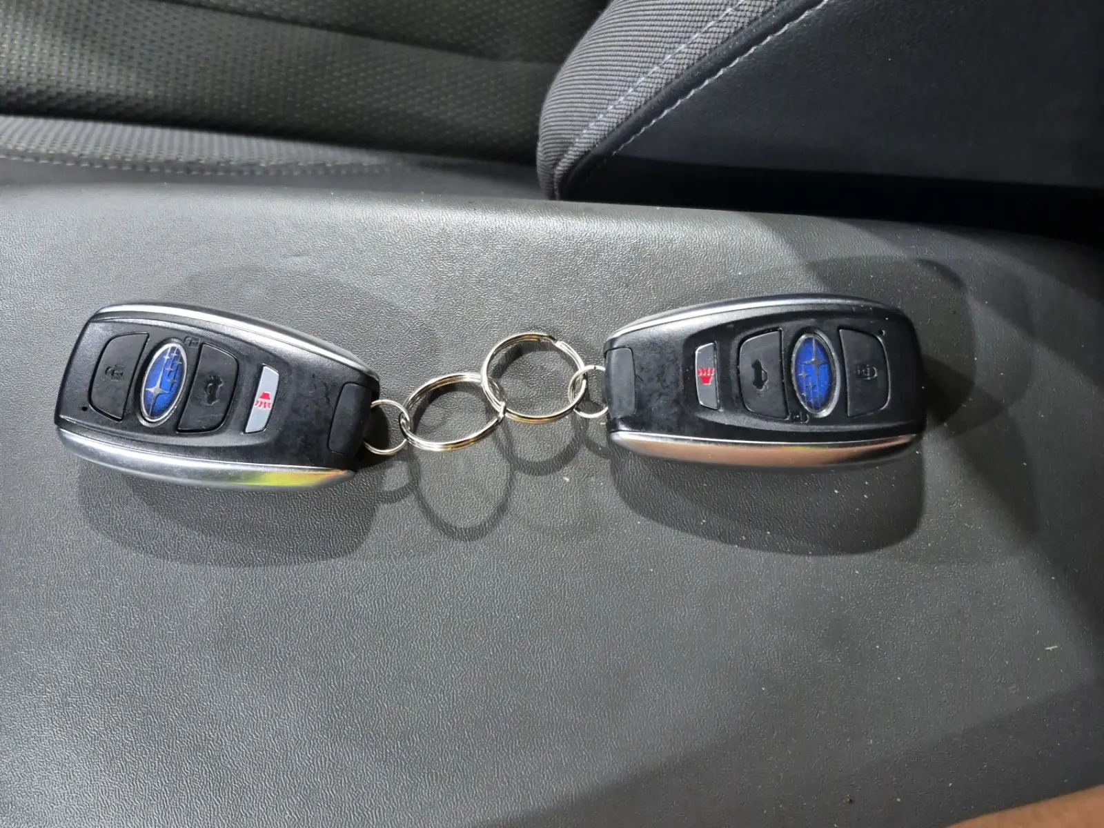 Keys/Fobs/Manual Photo