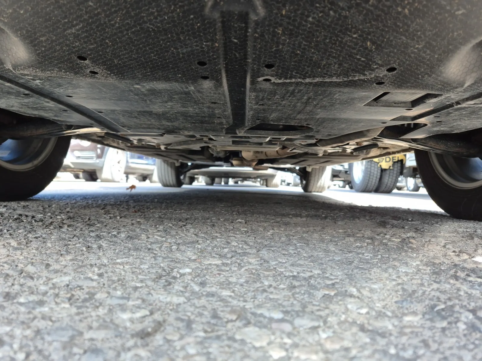 Undercarriage - Front Photo