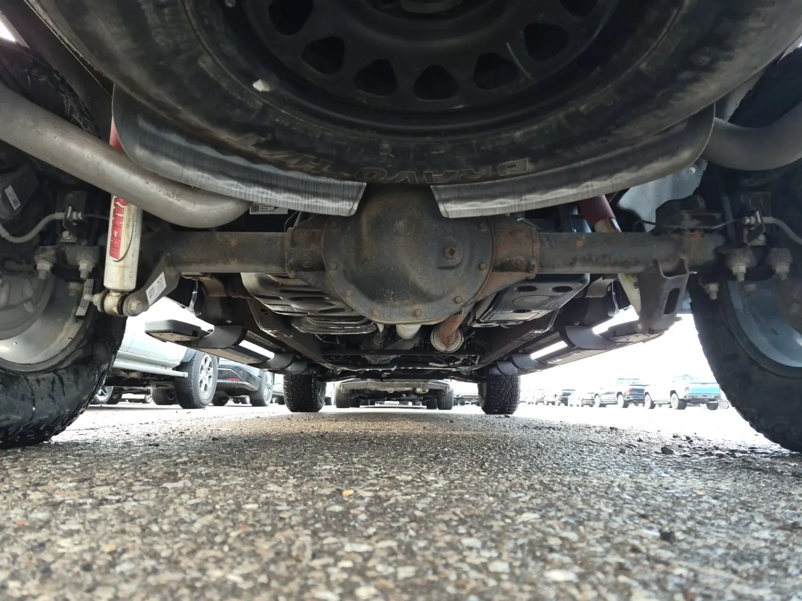 Undercarriage - Rear Photo