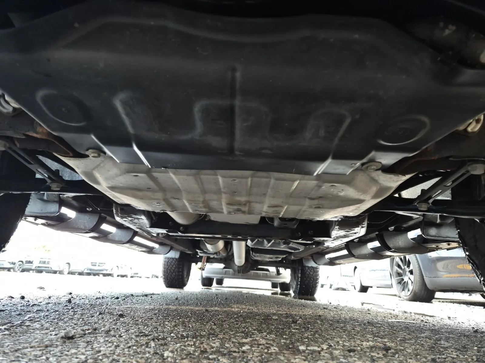 Undercarriage - Front Photo