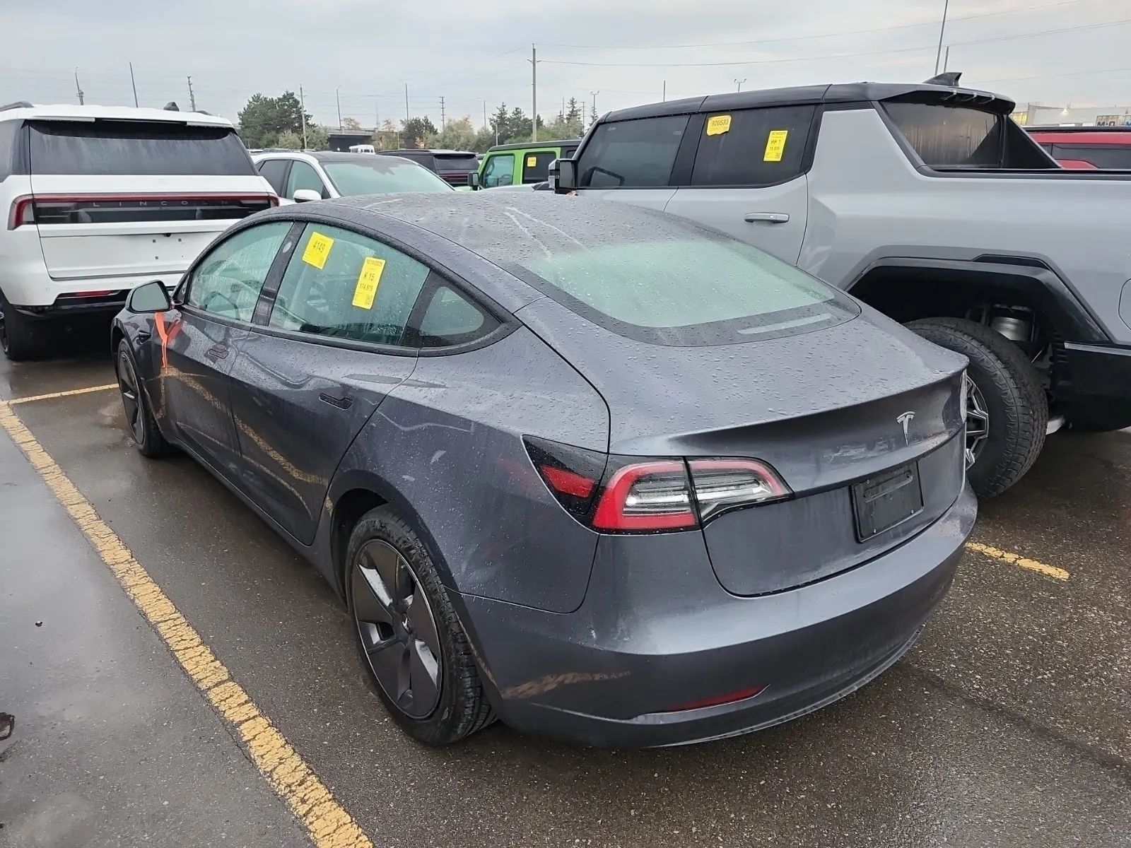 Driver Rear 3/4 Photo