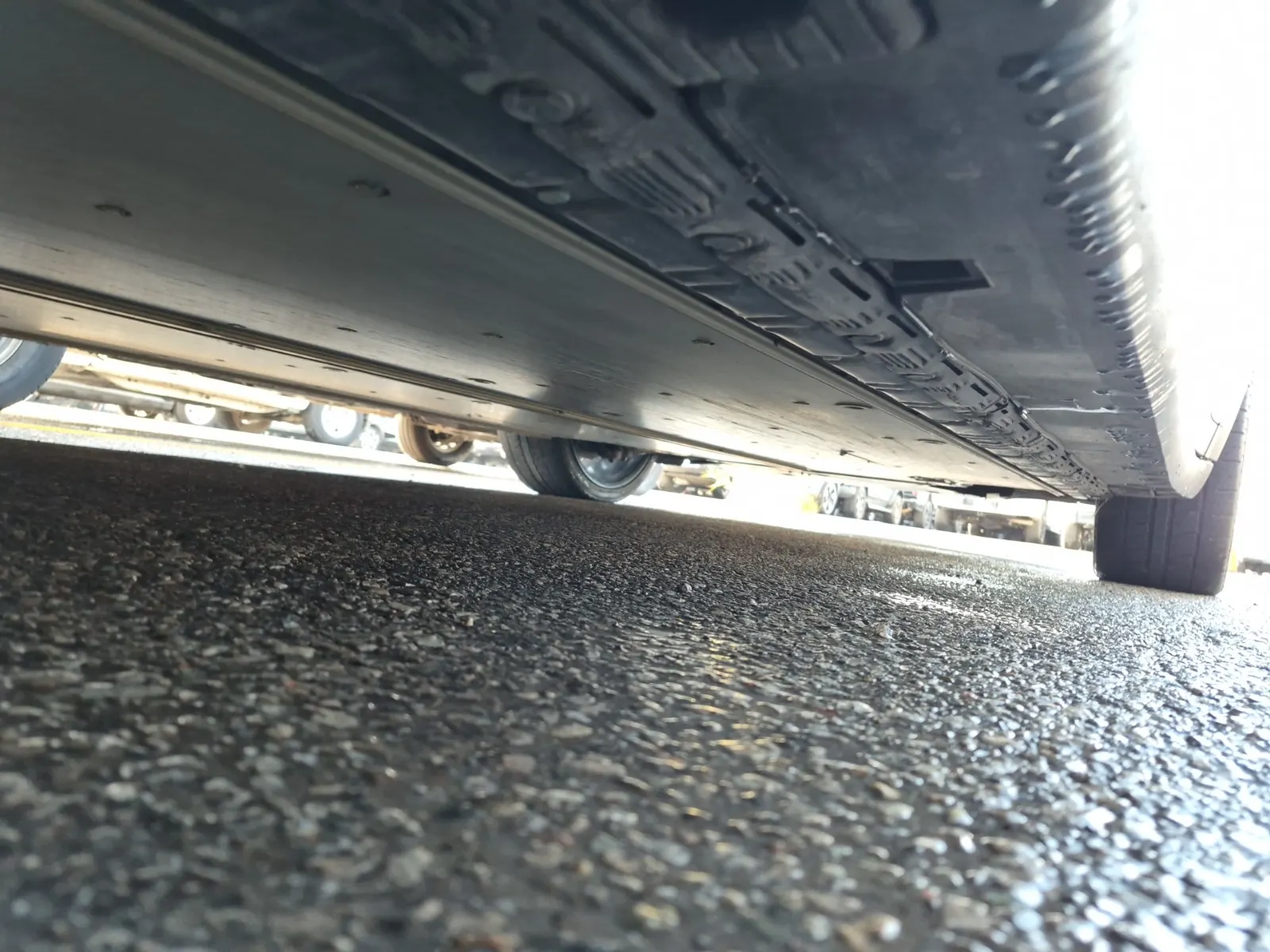 Undercarriage - Passenger Photo