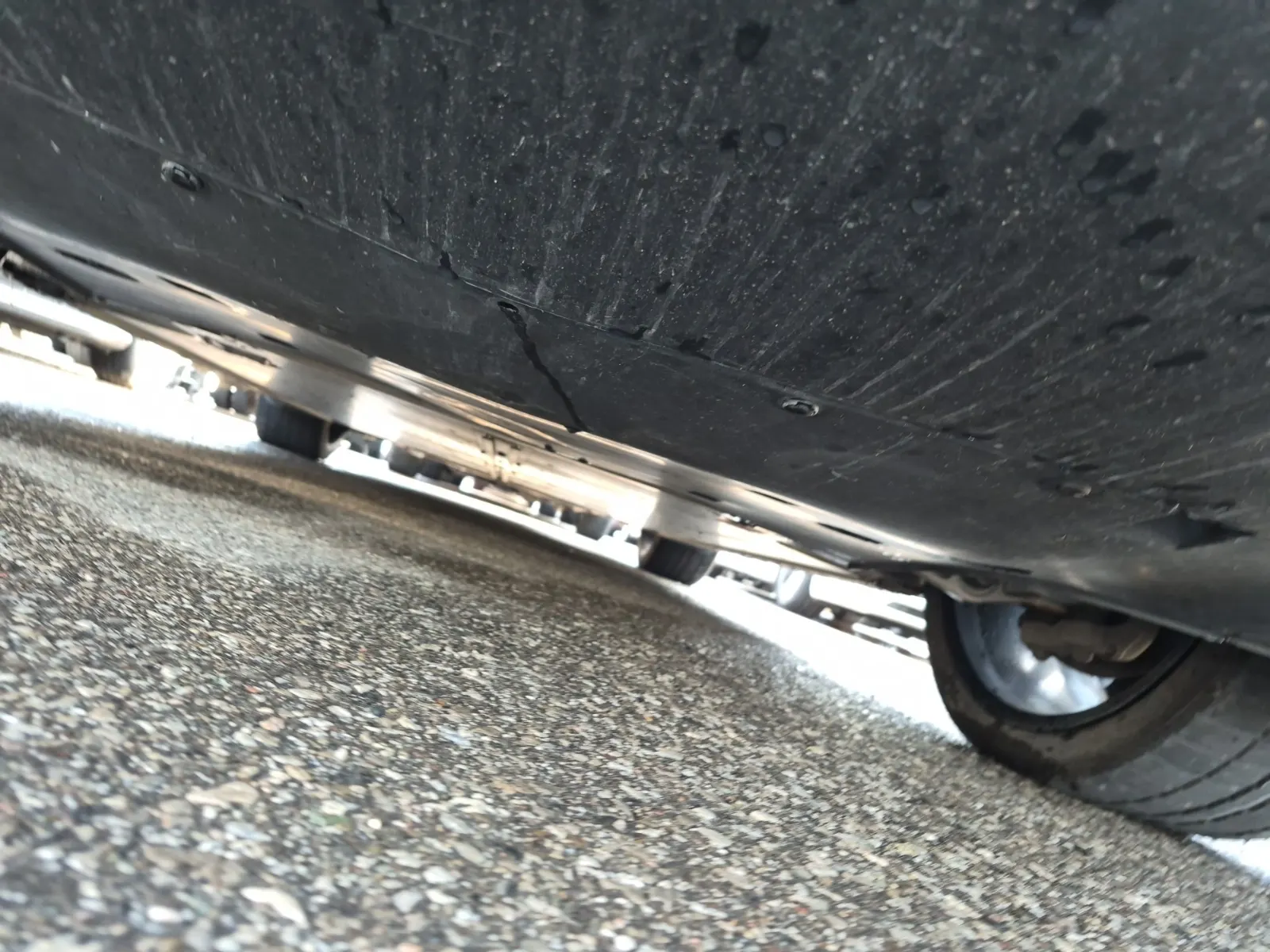 Undercarriage - Front Photo