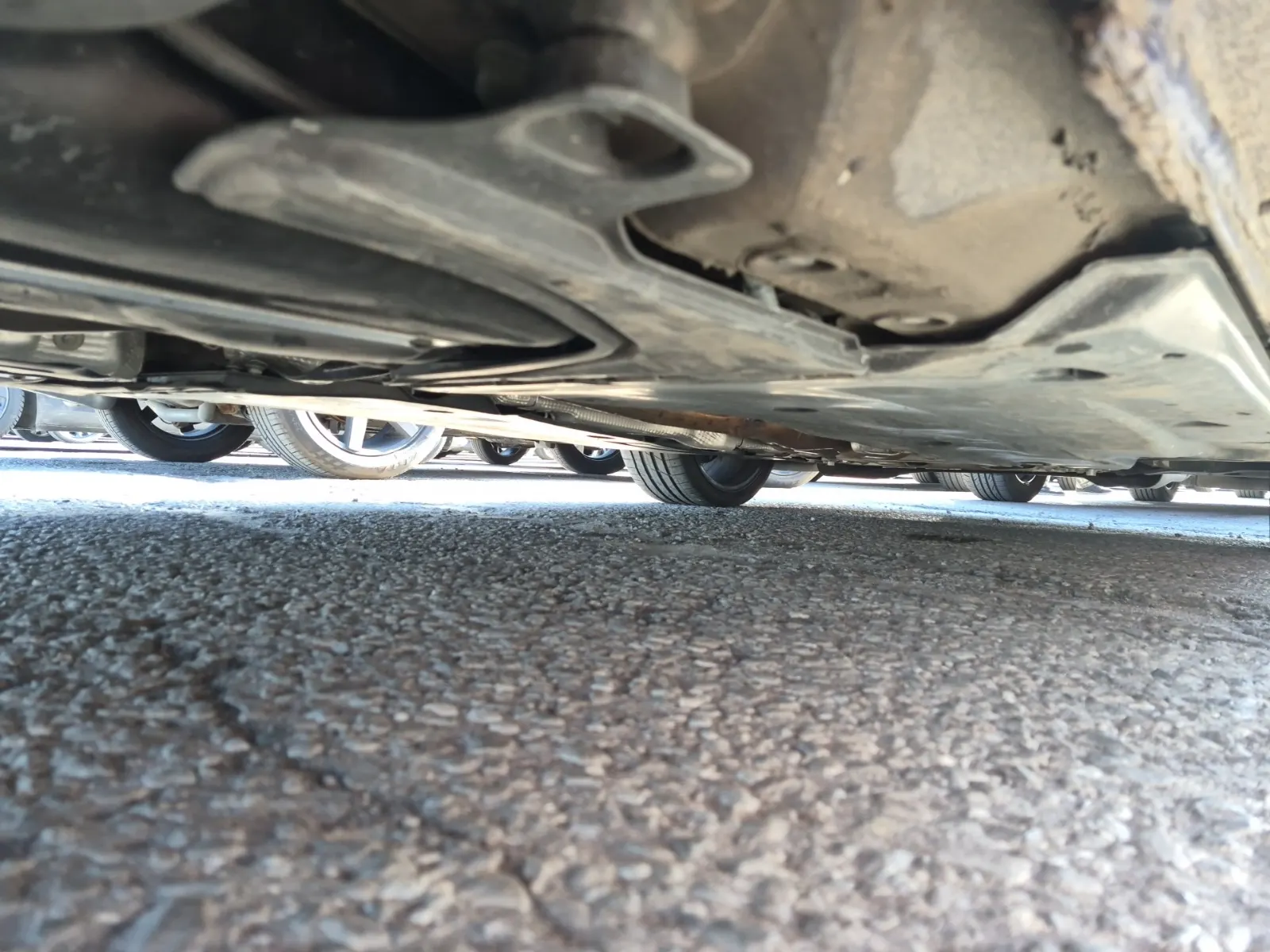 Undercarriage - Passenger Photo