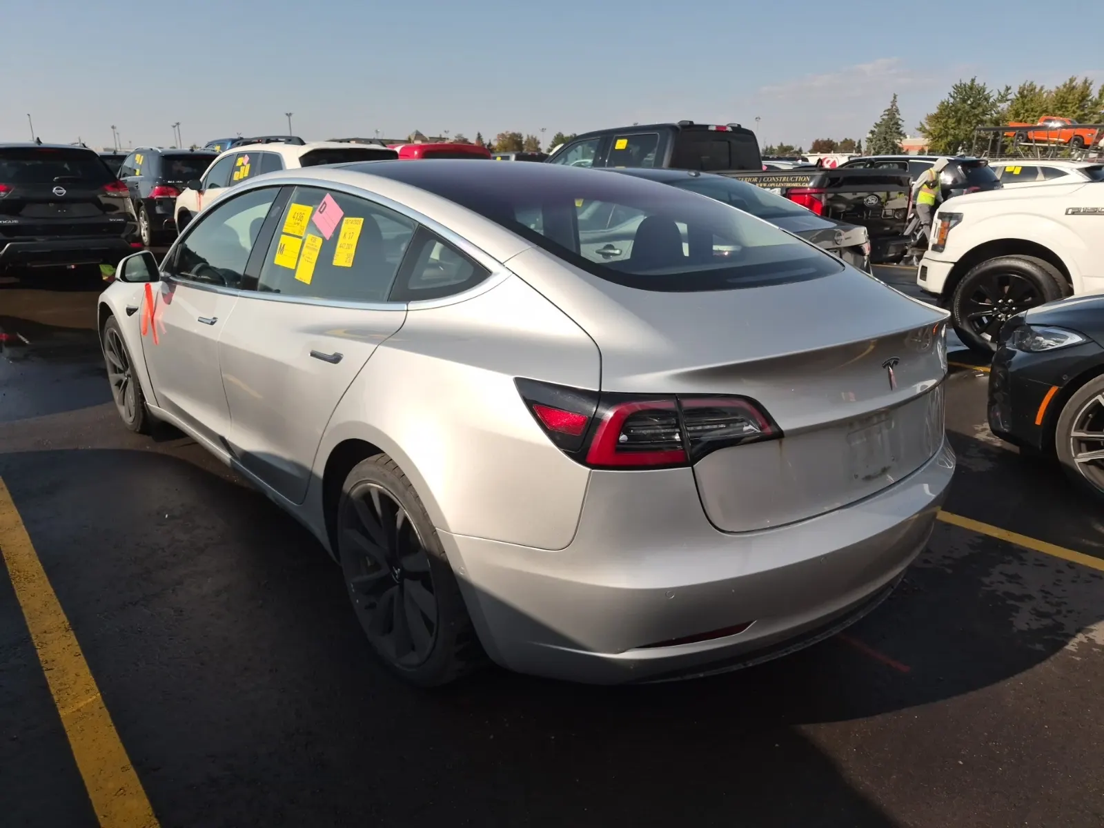 Driver Rear 3/4 Photo