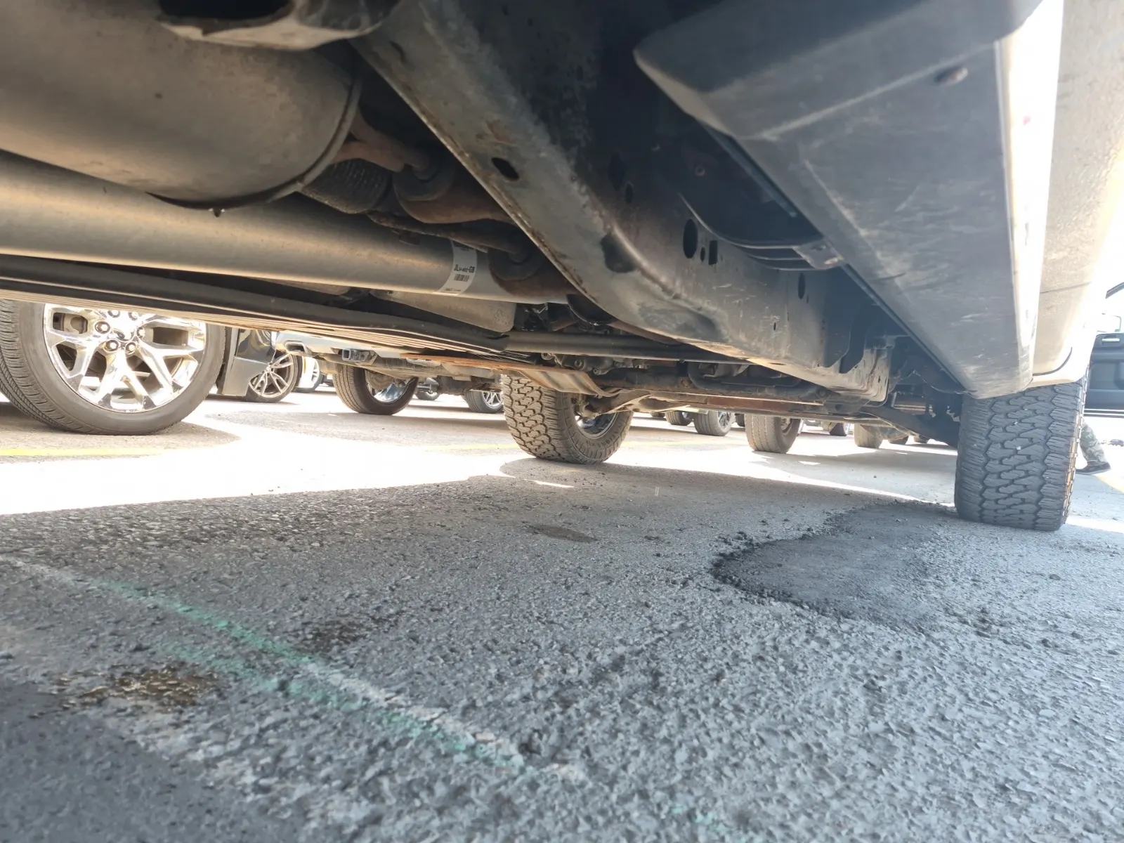 Undercarriage - Passenger Photo