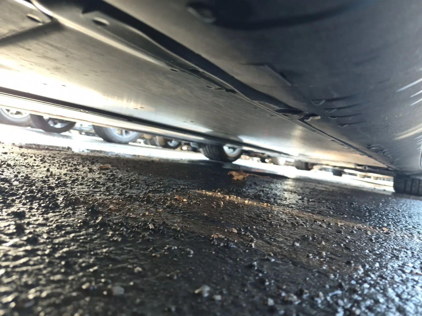Undercarriage - Passenger Photo
