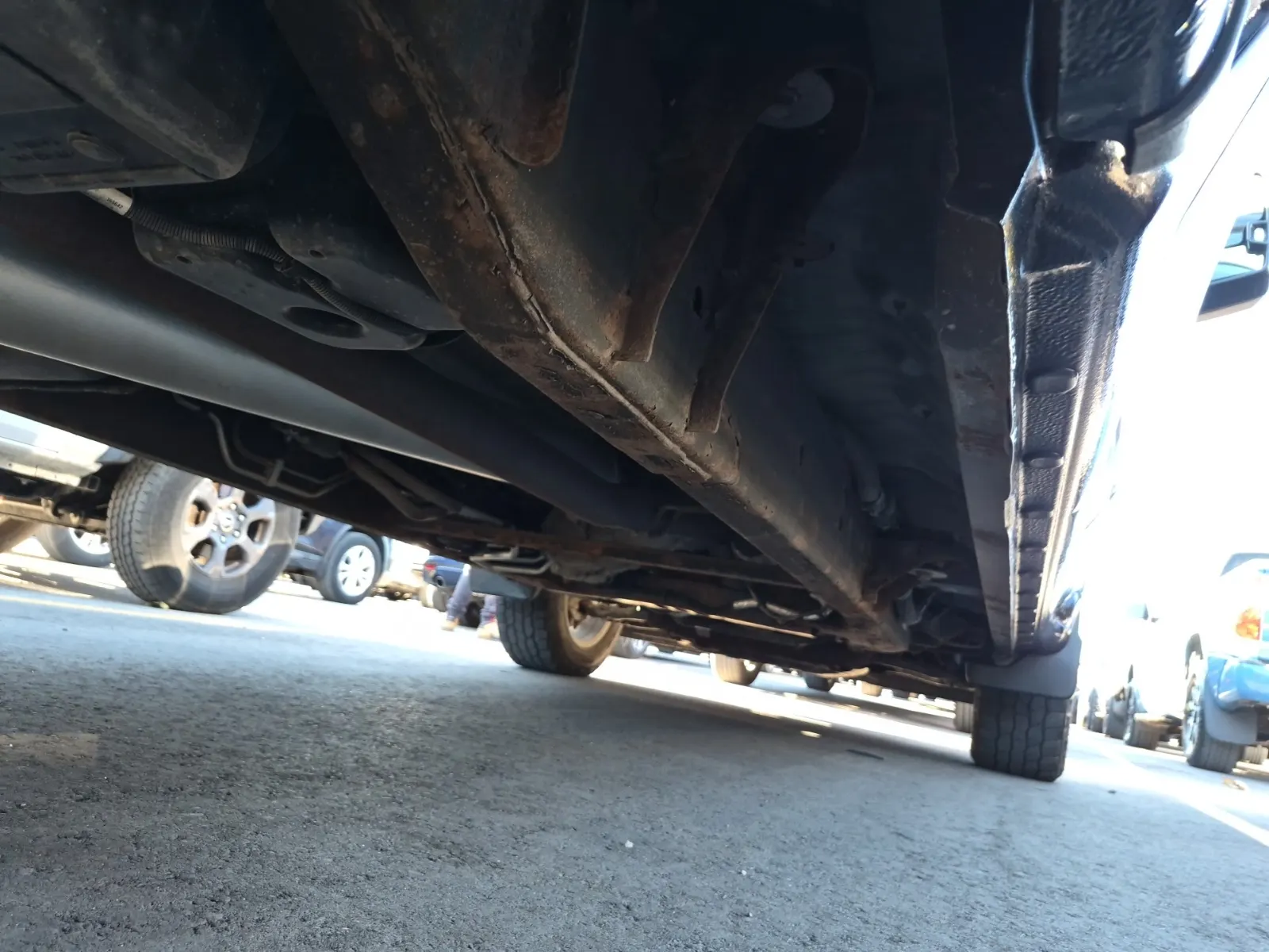 Undercarriage - Passenger Photo