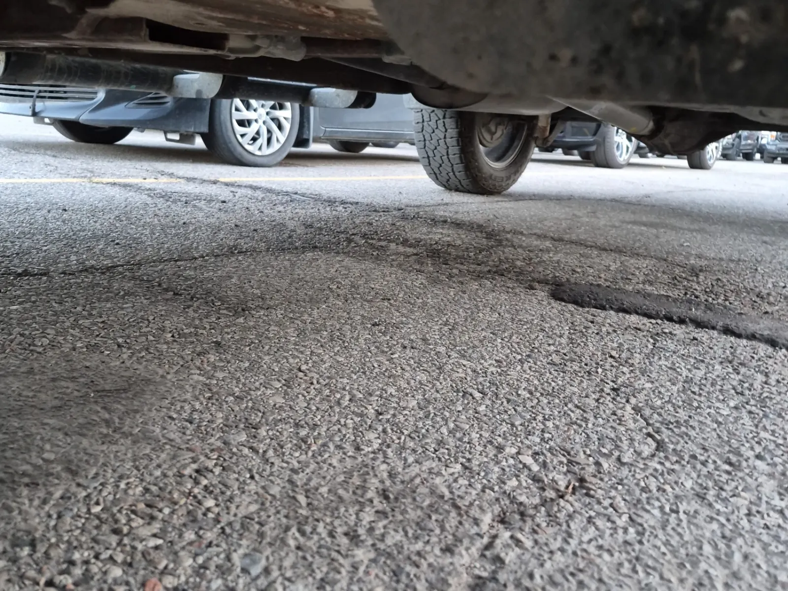 Undercarriage - Driver Photo