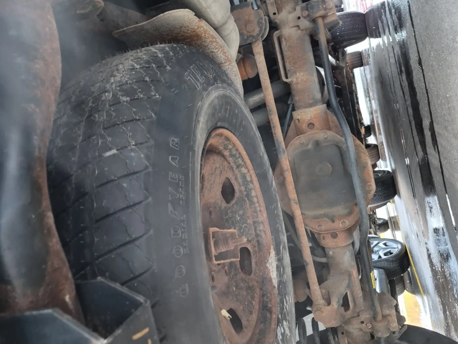 Spare Tire & Wheel Photo