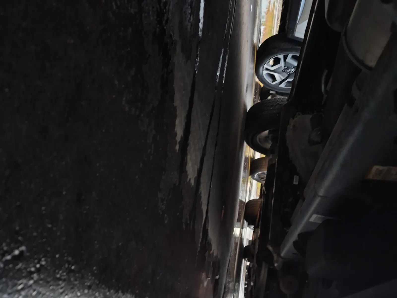 Undercarriage - Passenger Photo