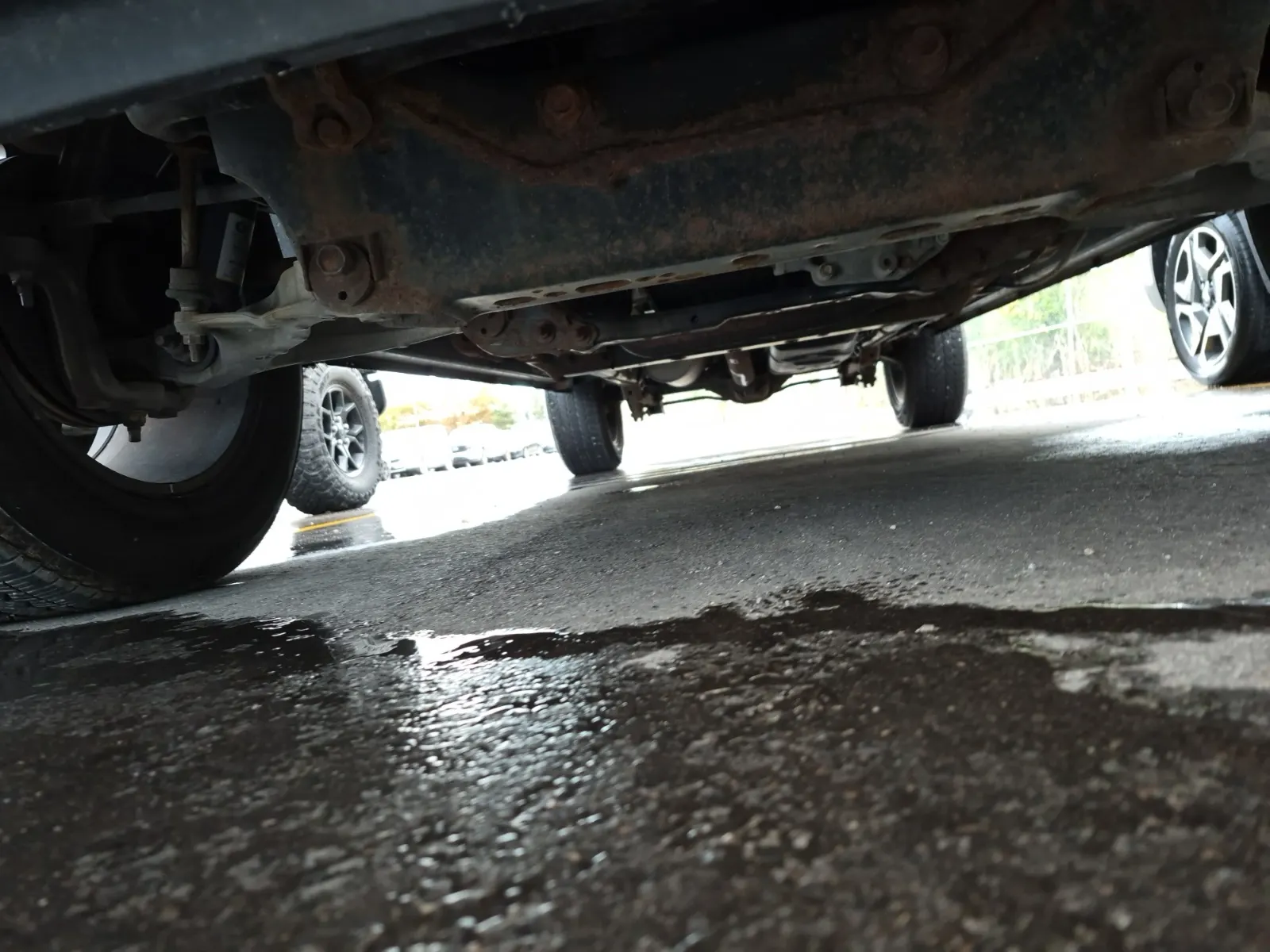 Undercarriage - Front Photo