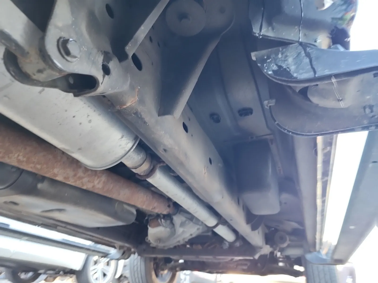 Undercarriage - Passenger Photo