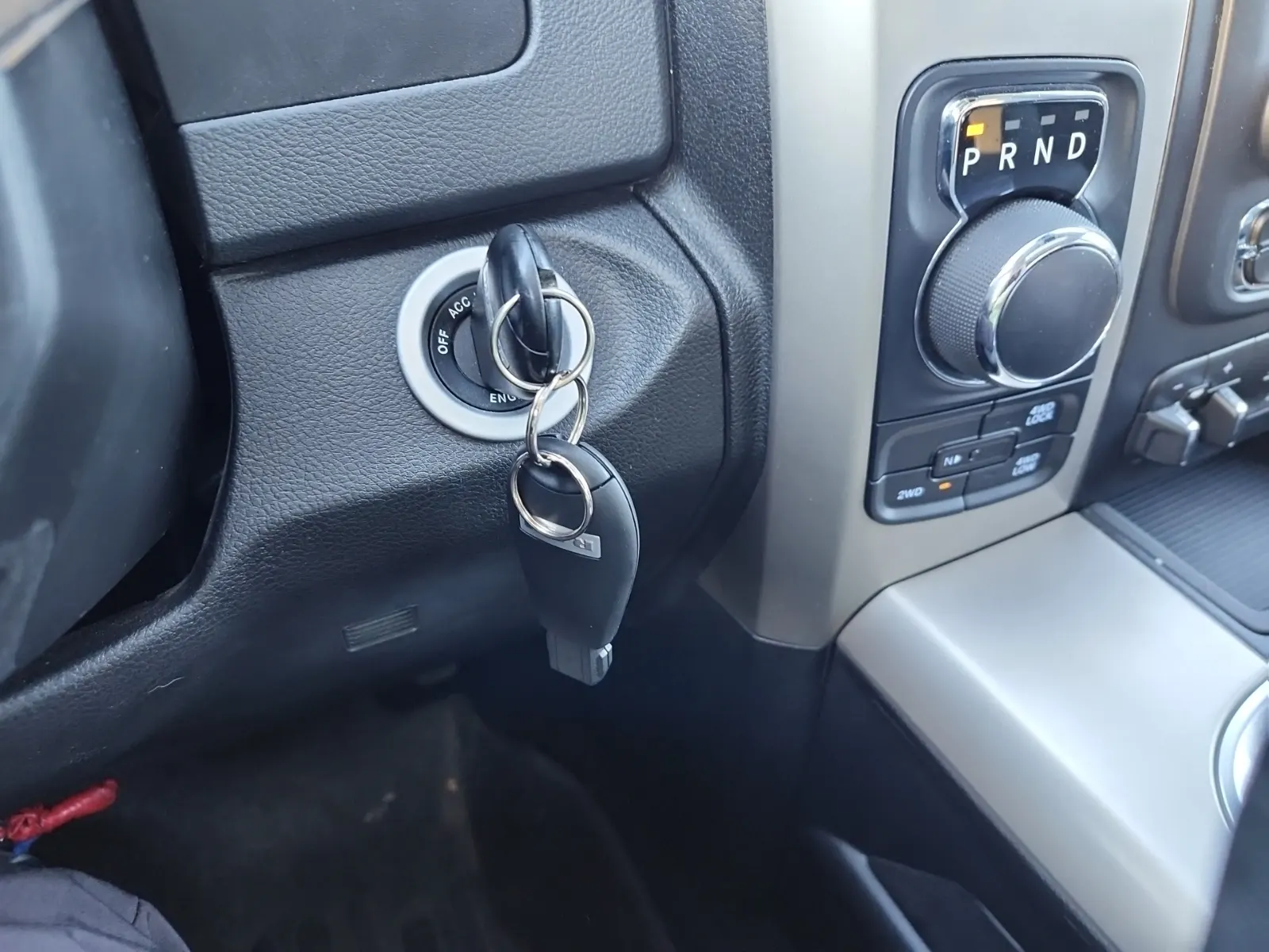 Keys/Fobs/Manual Photo