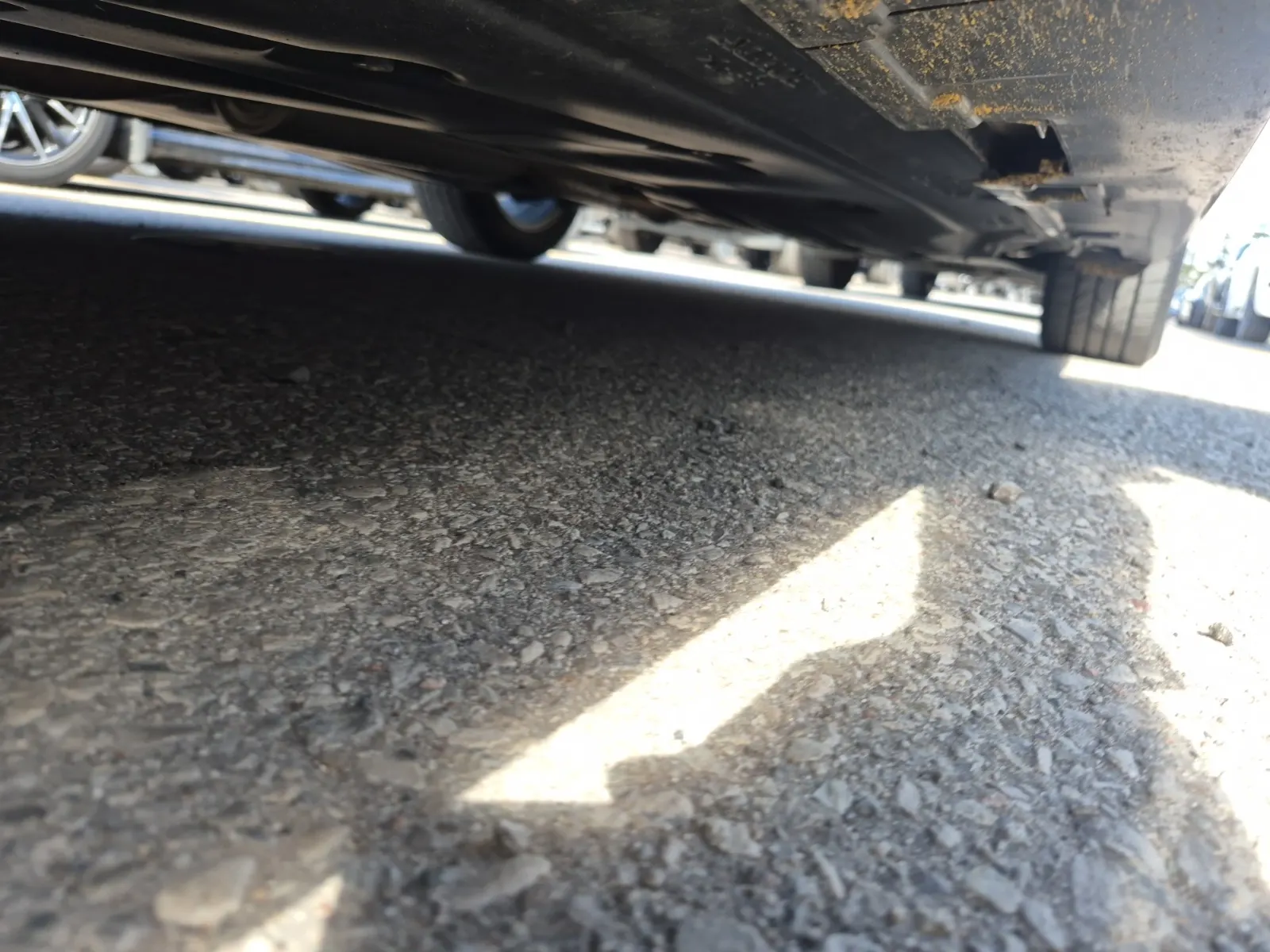 Undercarriage - Driver Photo