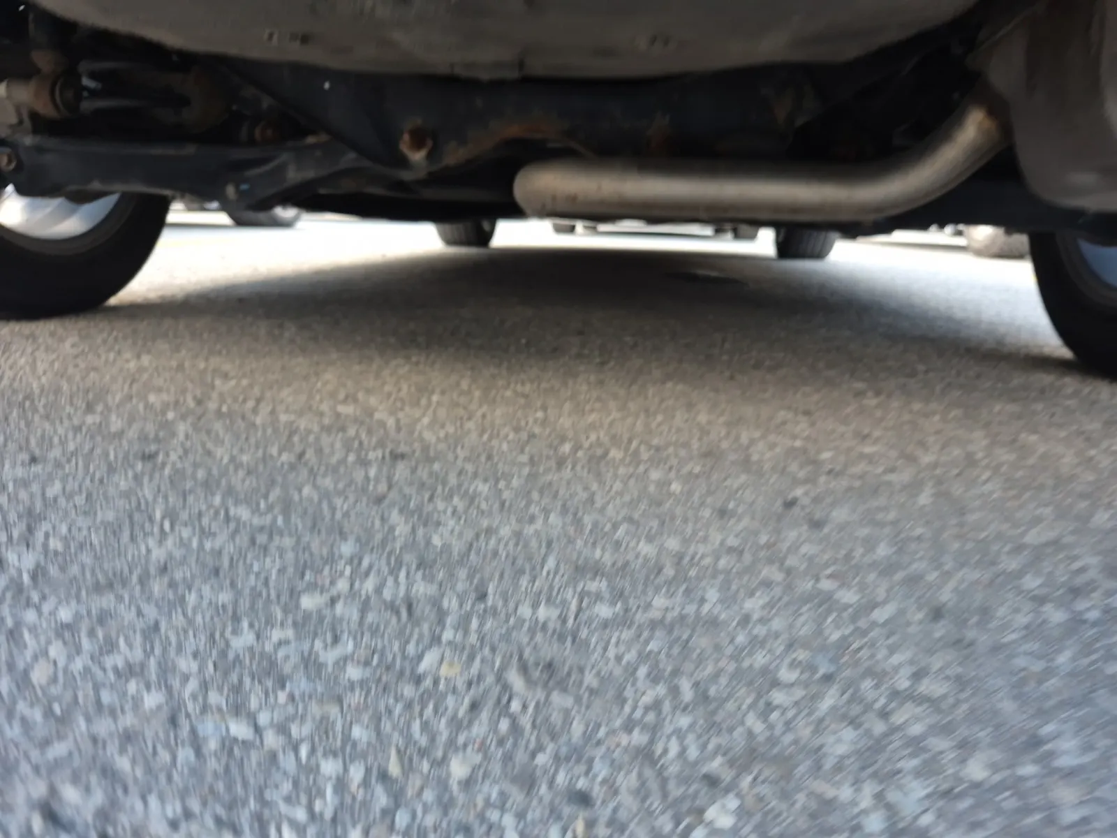 Undercarriage - Rear Photo