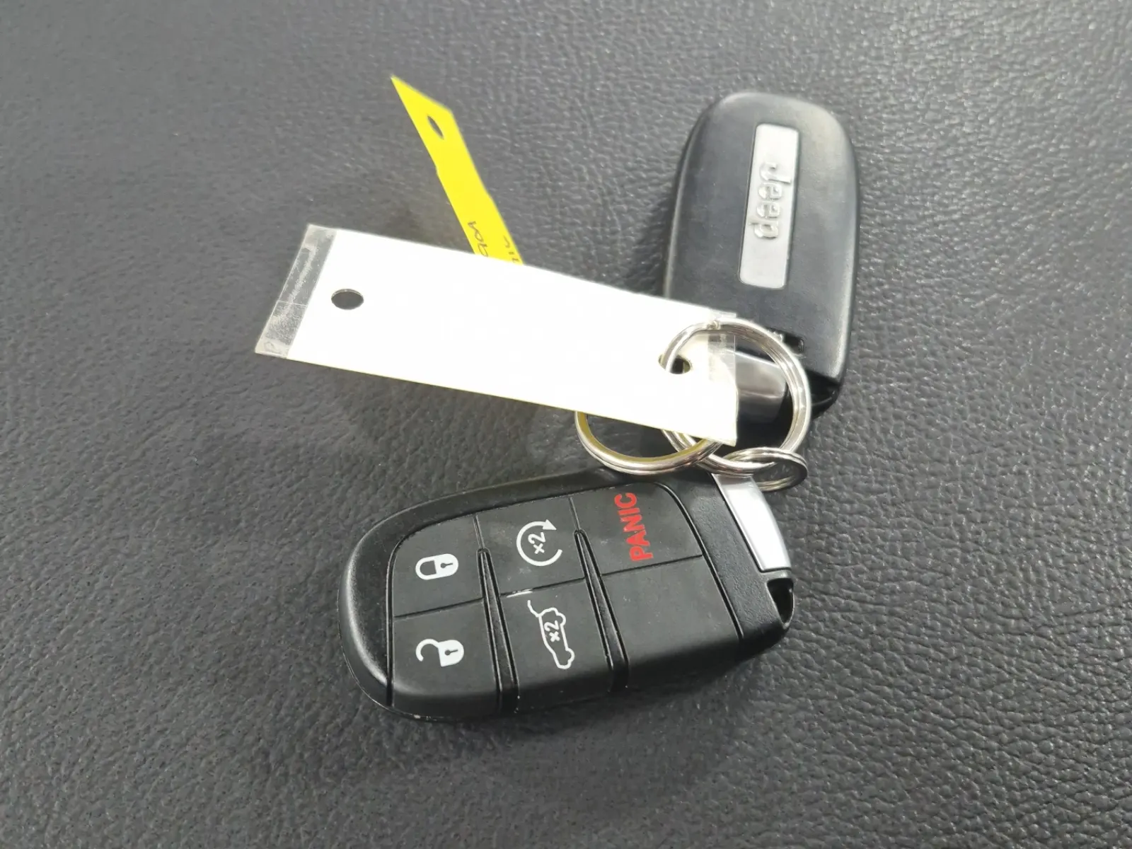 Keys/Fobs/Manual Photo