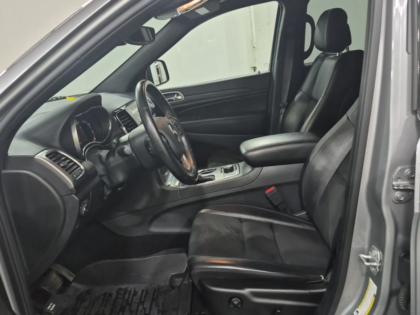 Front Interior Photo