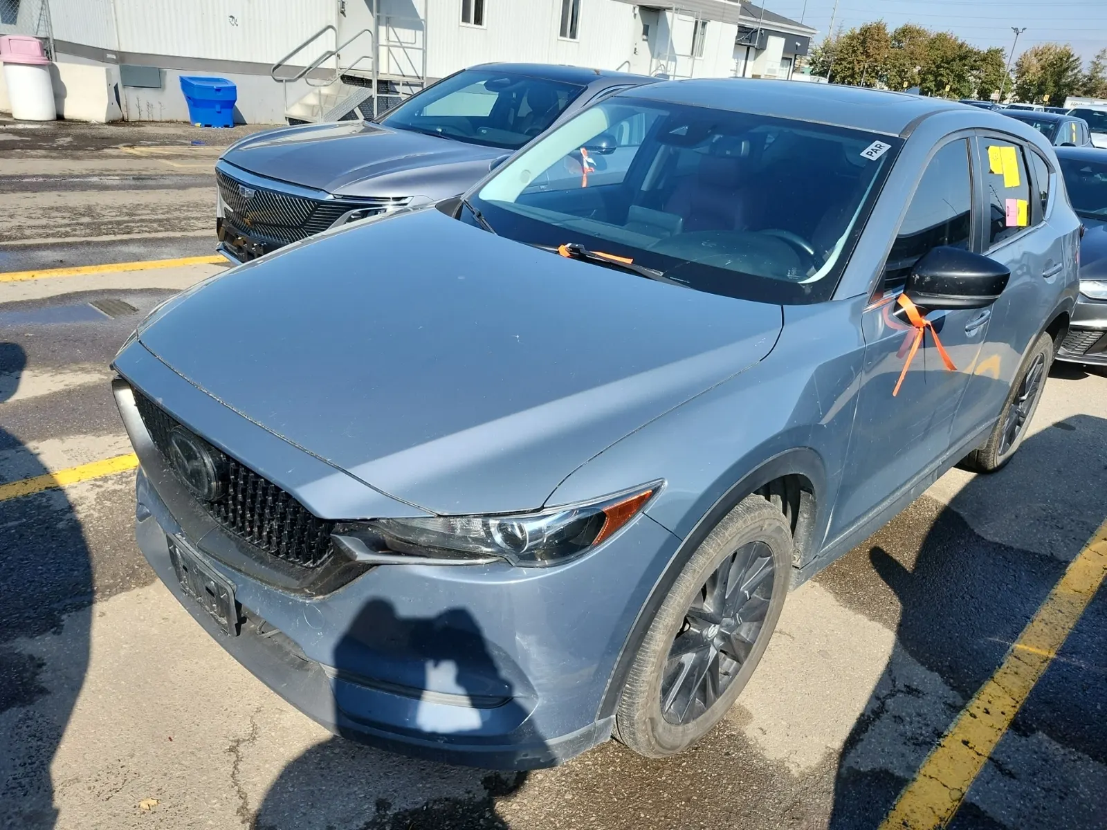 Front driver 3/4 photo