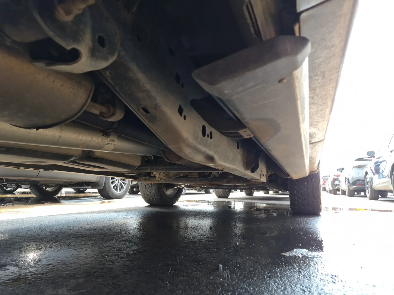 Undercarriage - Passenger Photo