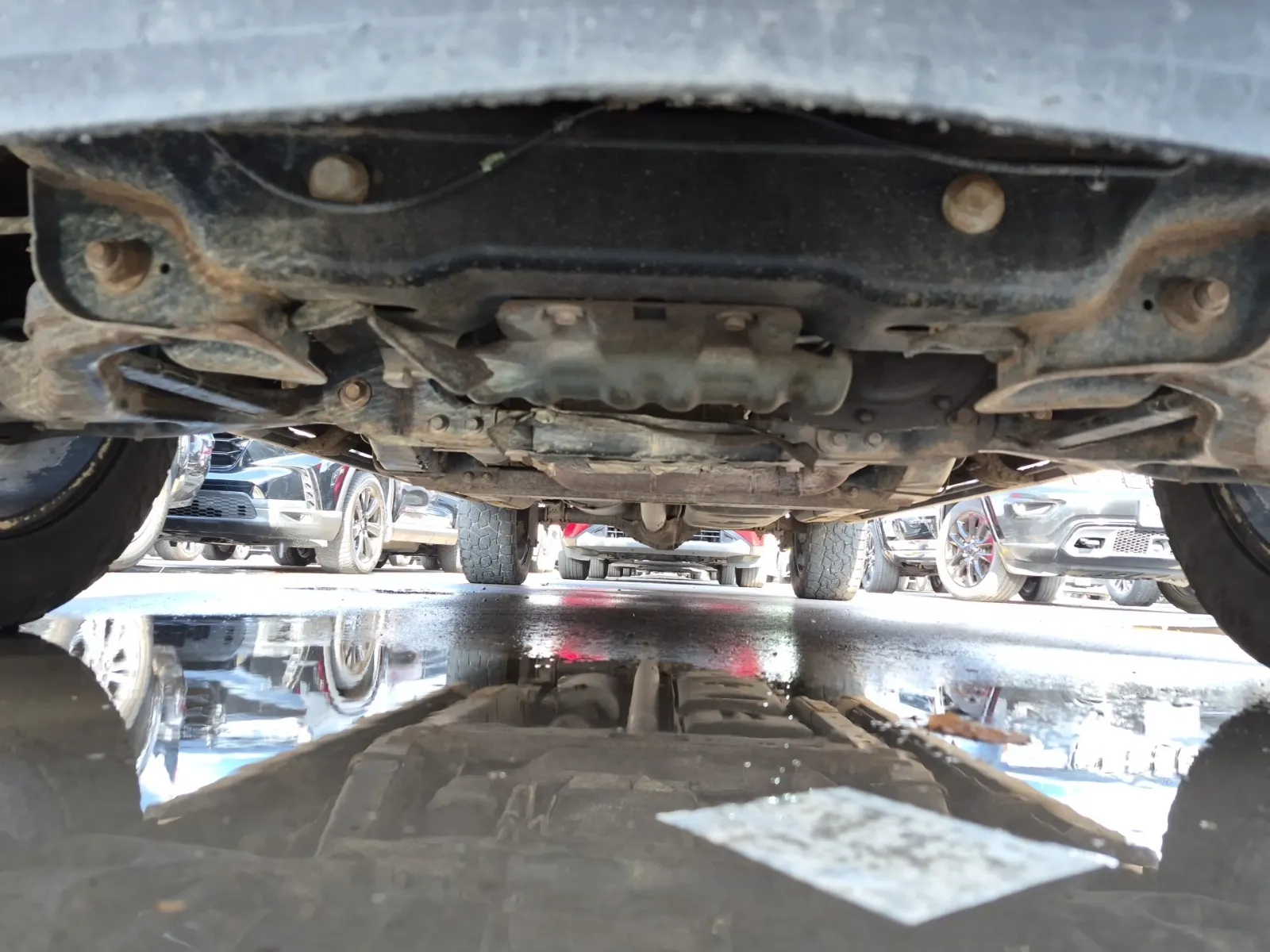 Undercarriage - Front Photo