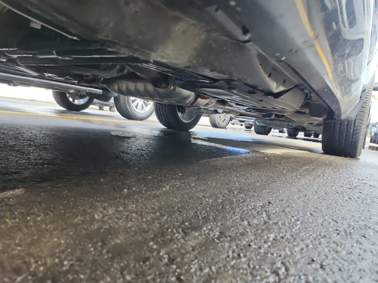 Undercarriage - Driver Photo