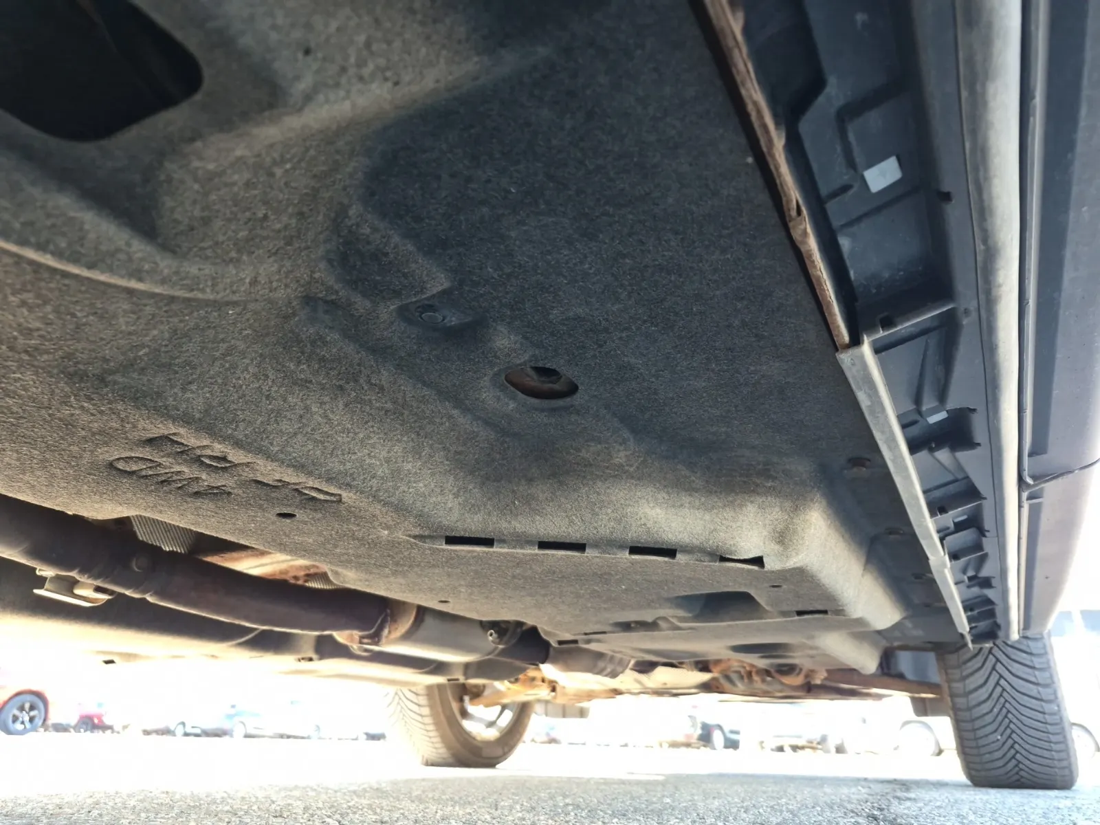 Undercarriage - Passenger Photo