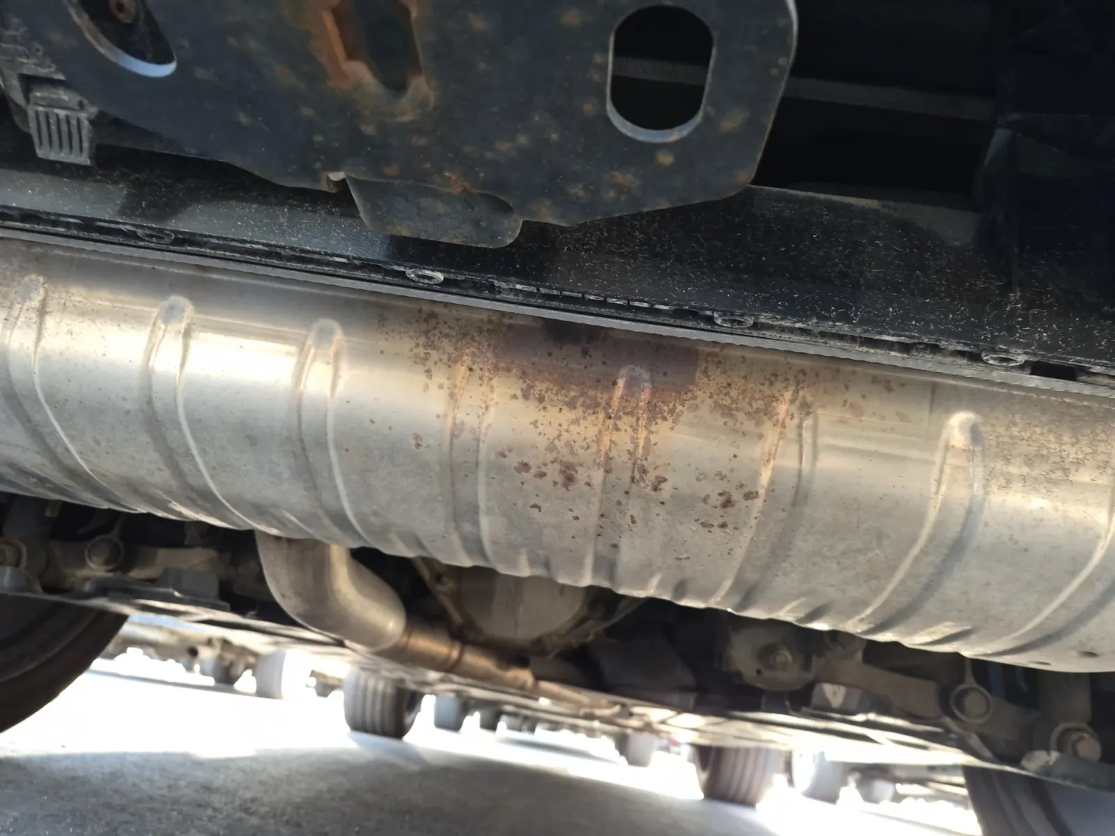 Undercarriage - Rear Photo