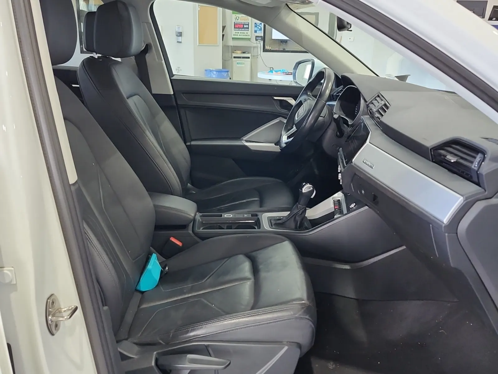 Right Side Interior Photo