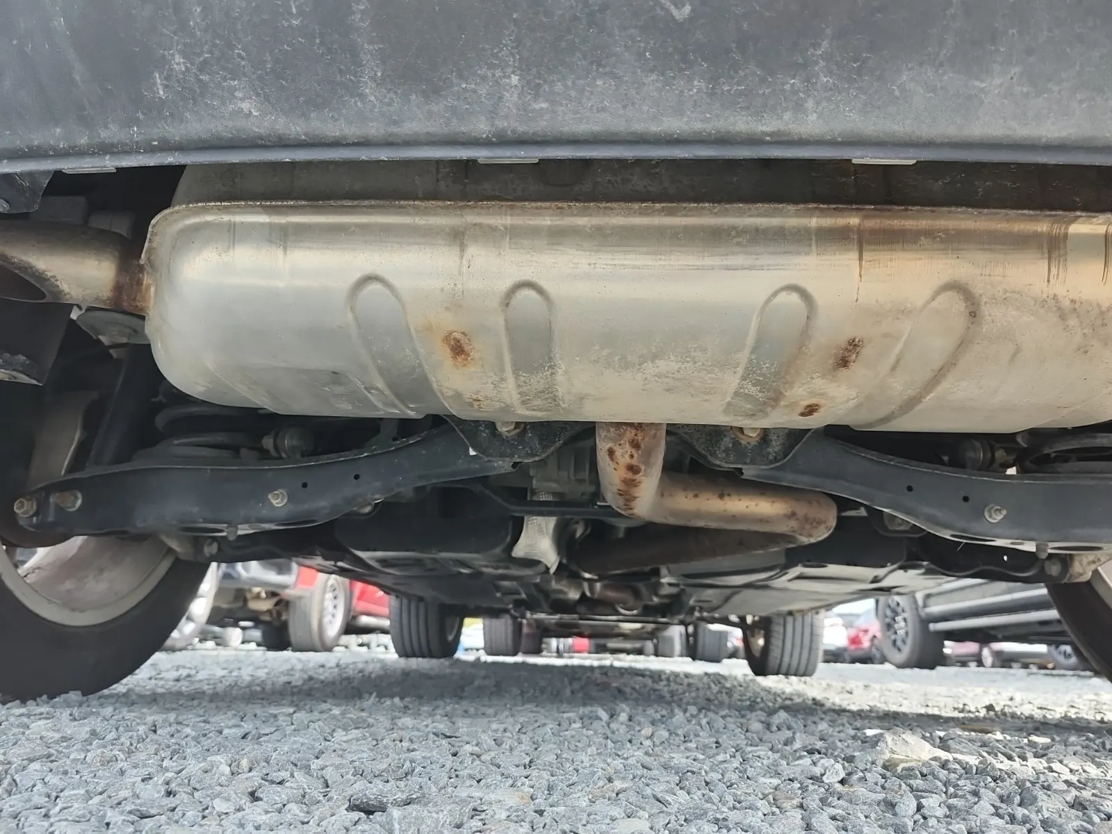 Undercarriage - Rear Photo