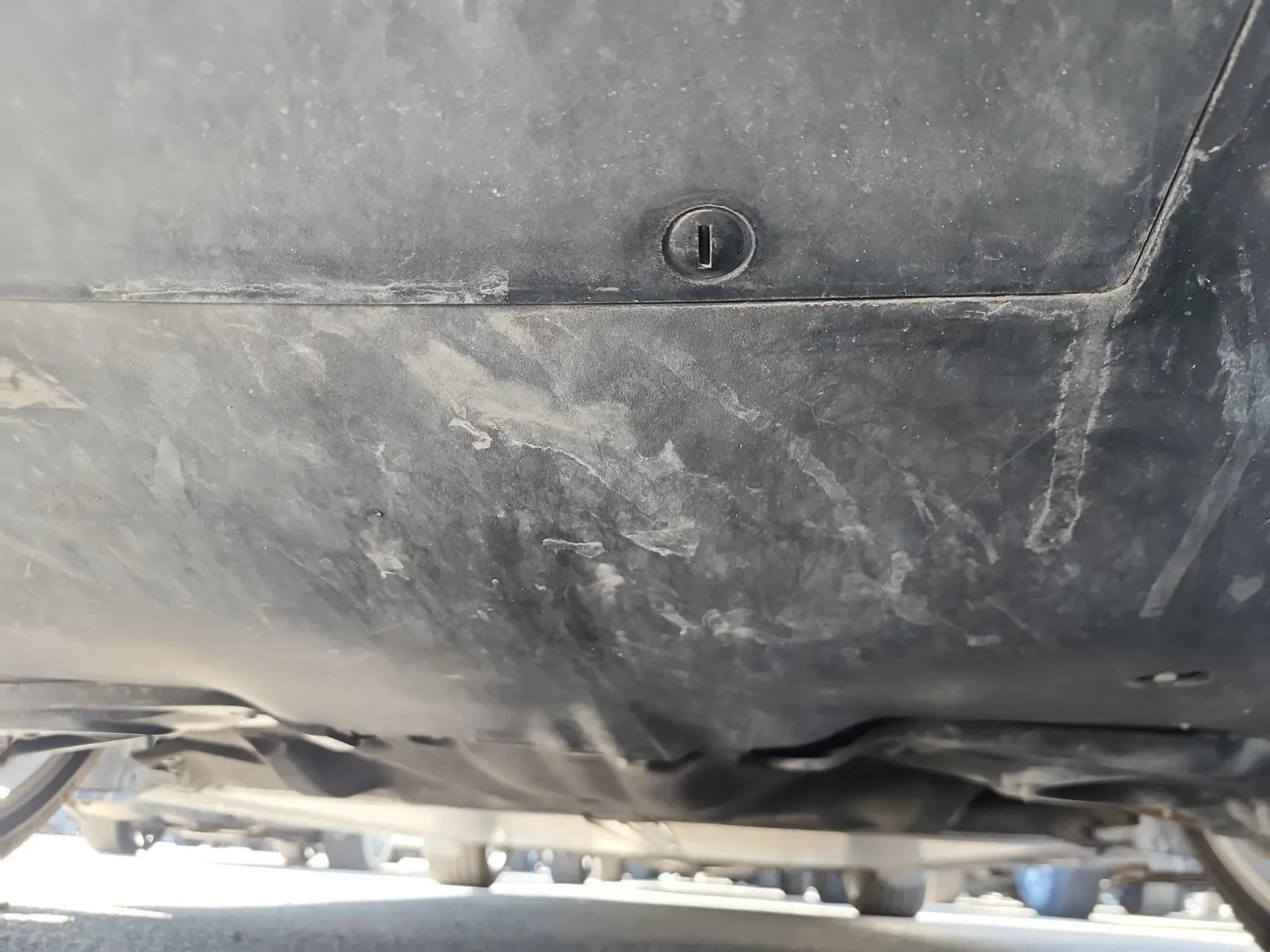 Undercarriage - Rear Photo