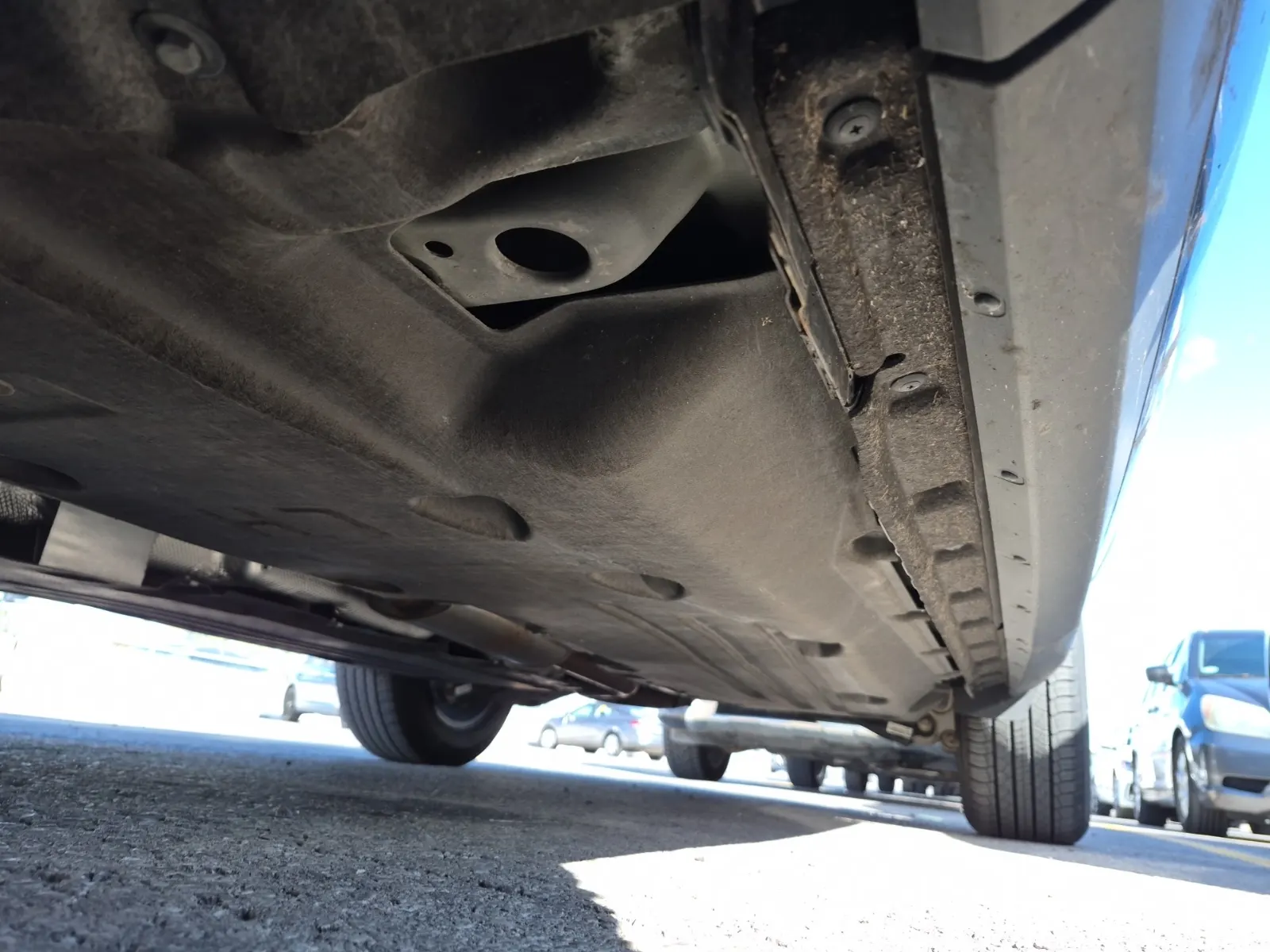 Undercarriage - Driver Photo